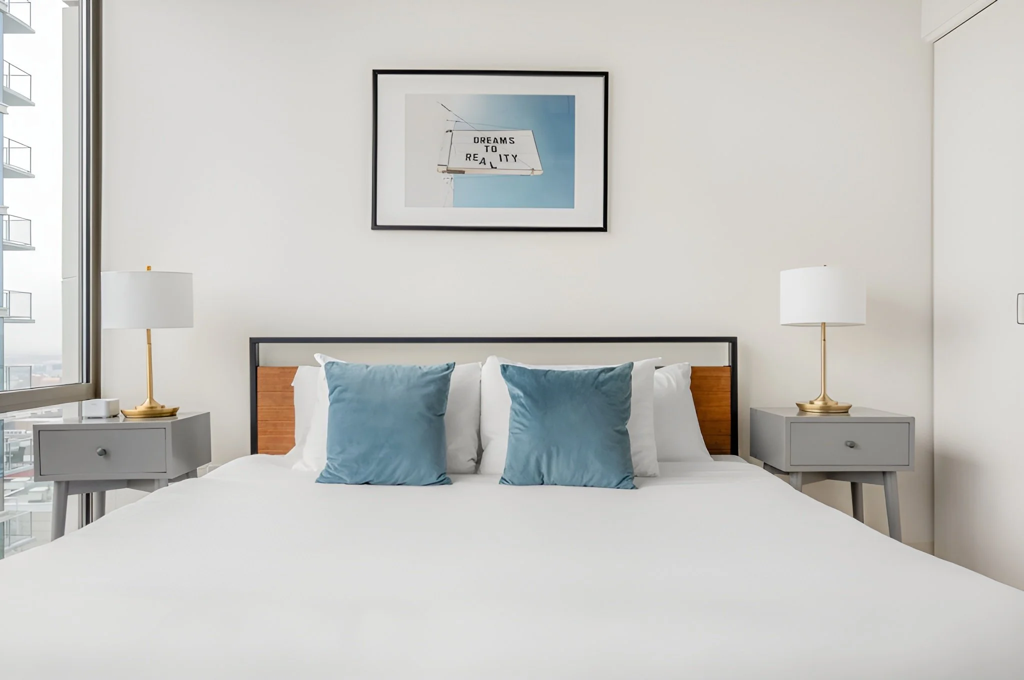 the-south-loop-gem-2 bed-1.jpg