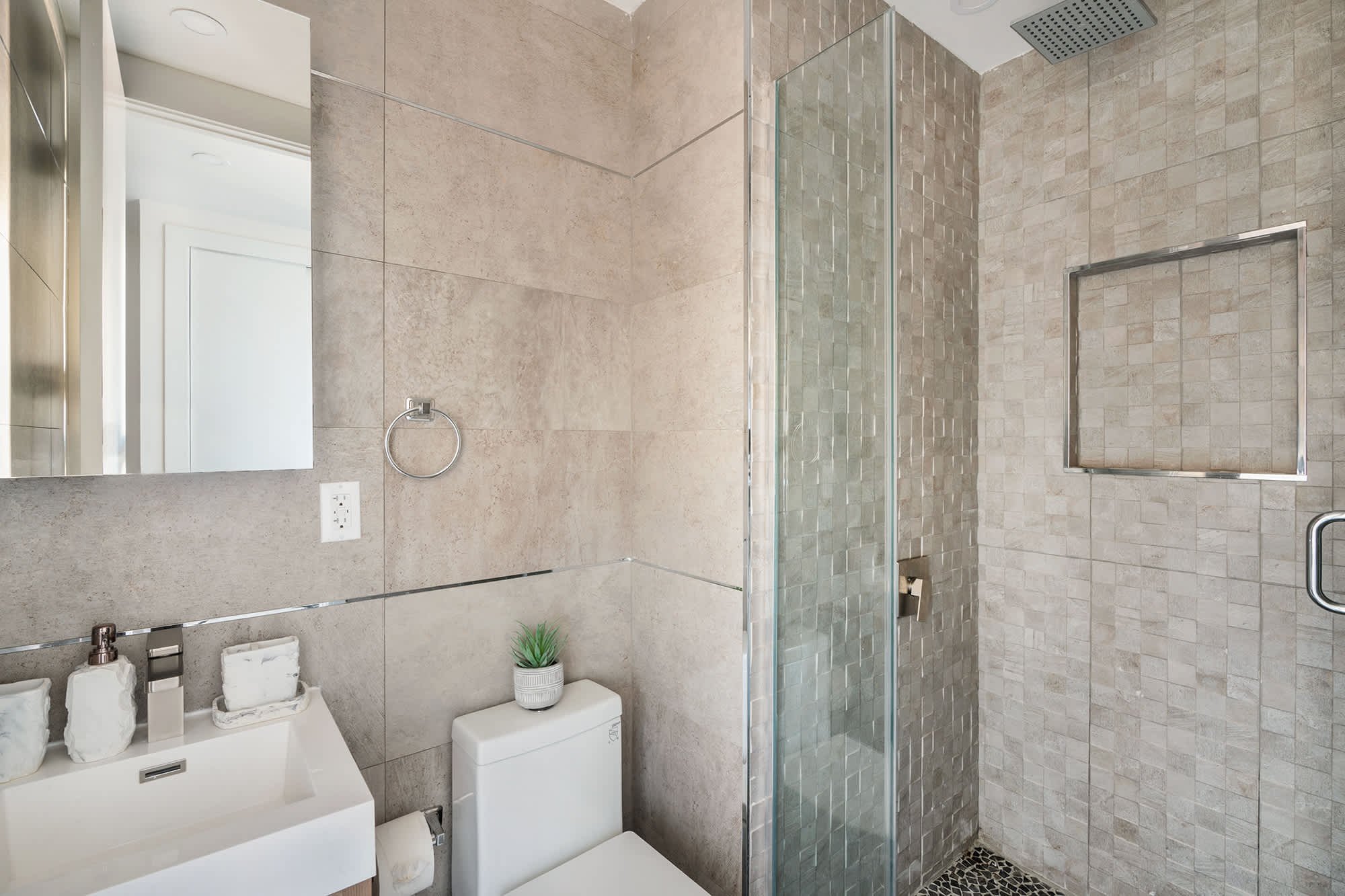 hudson-48-suites-2 bed-14.jpg