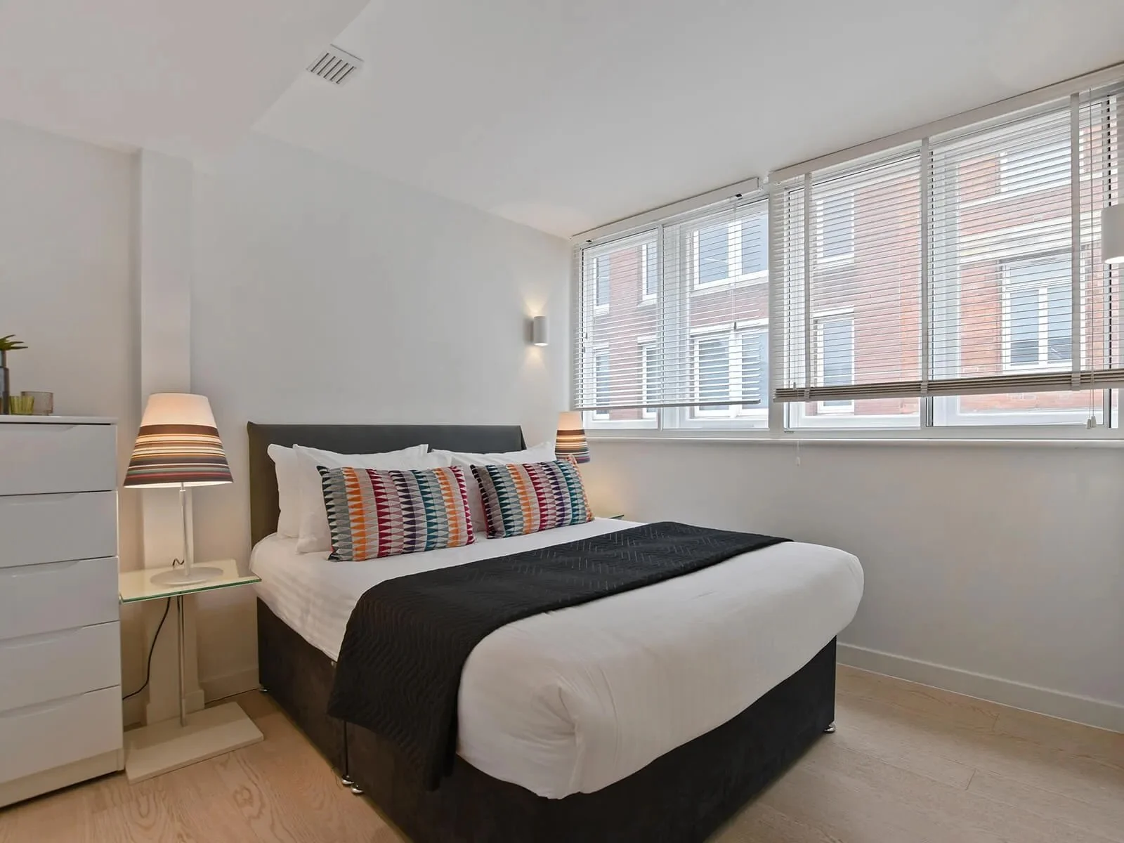 cambridge-circus-2bed-5.jpeg