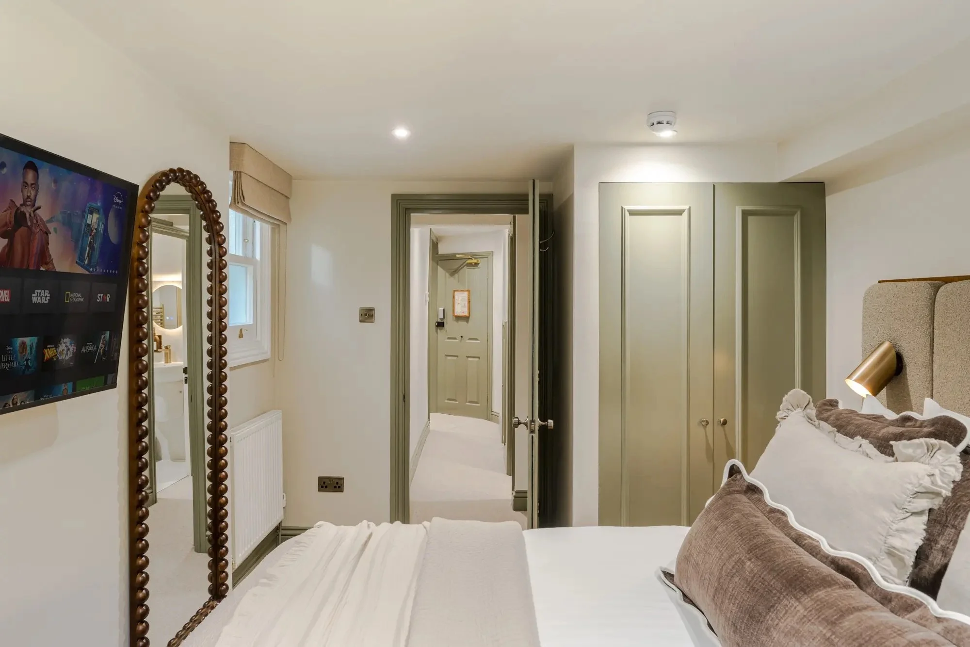earls-court-quarters-2 bed-3.jpeg