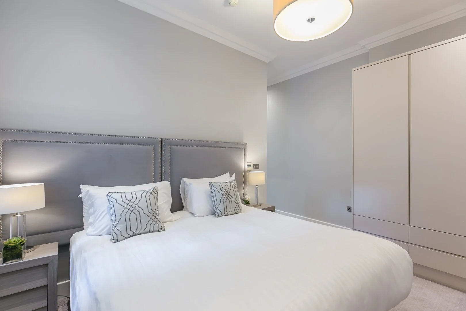cleveland-square-3bed-deluxe-3.jpg
