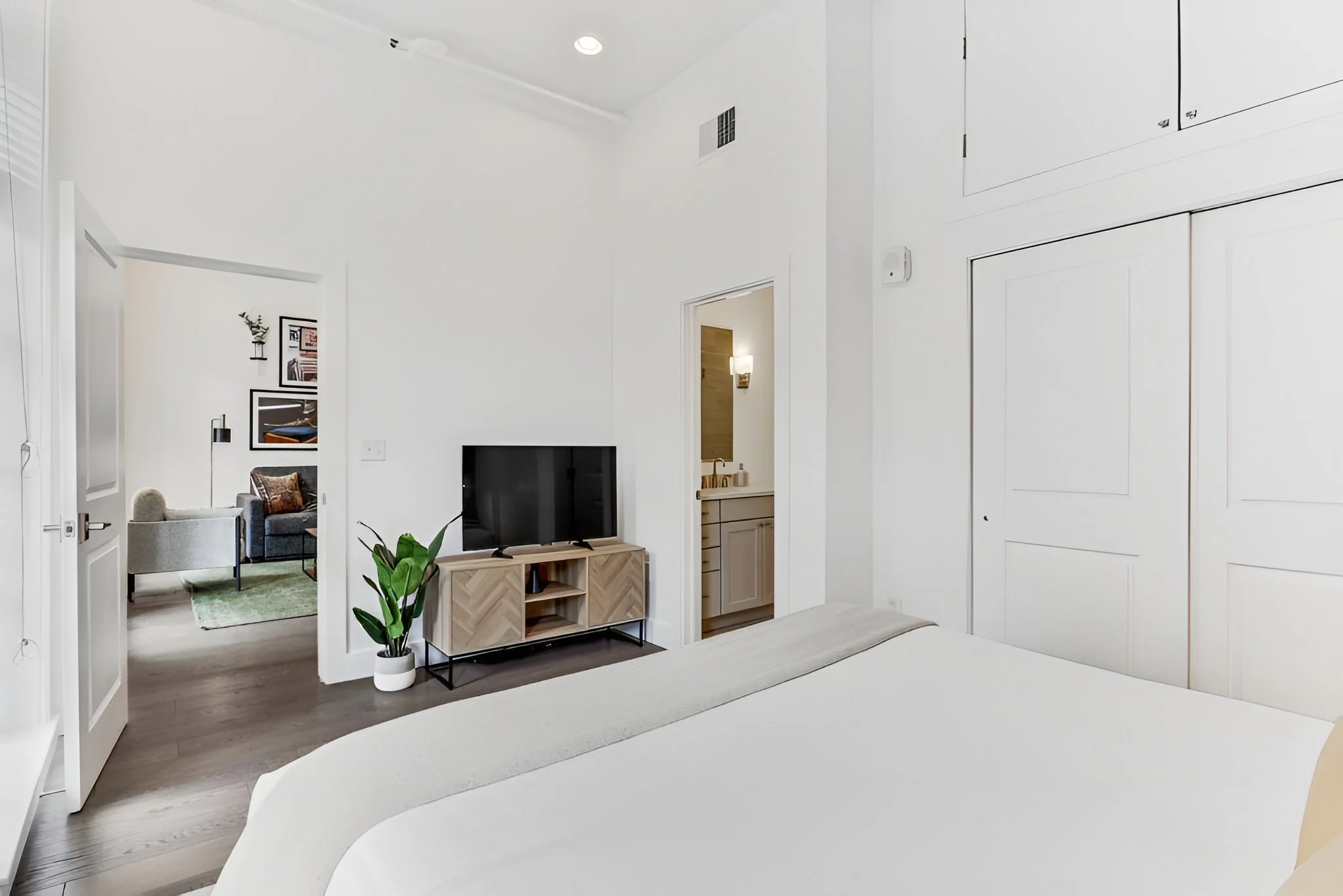 canal-street-suites-2 bed-8.jpg