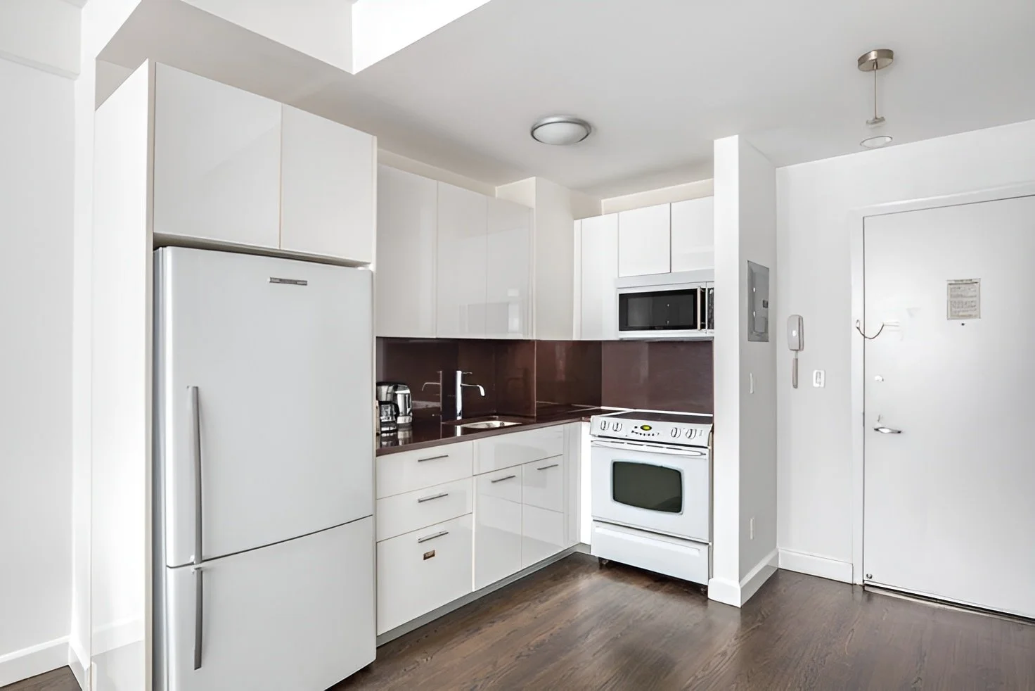 the-hudson-heights-kitchen 1.jpg