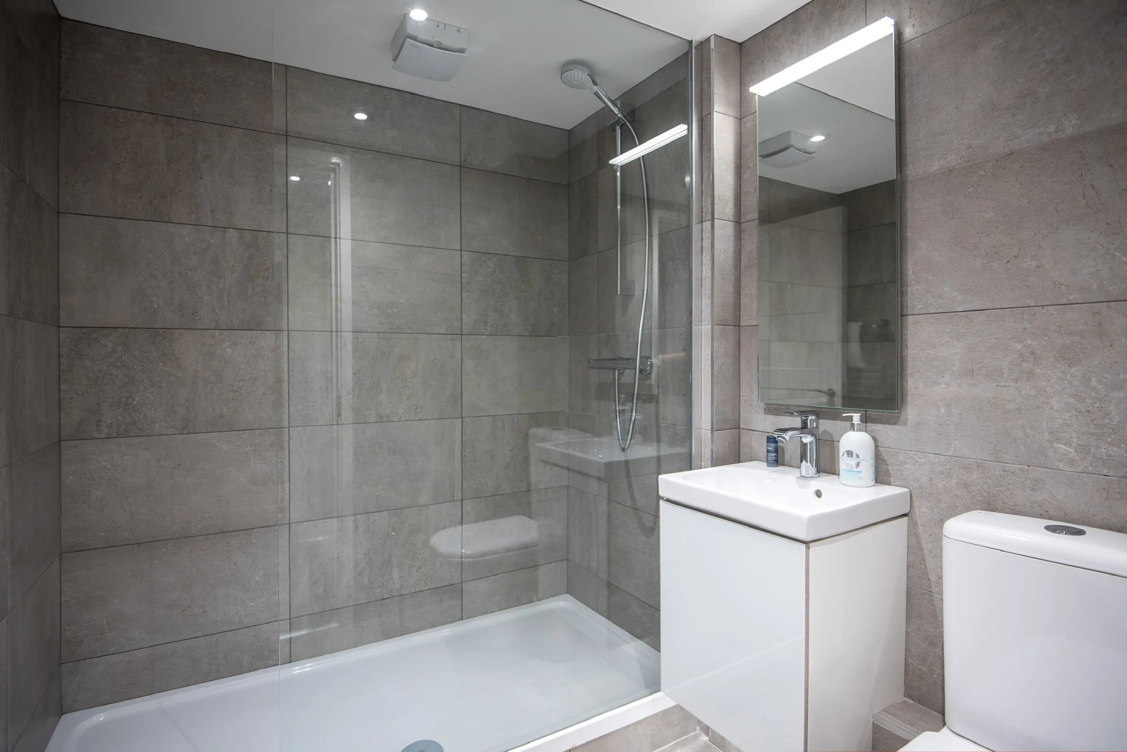 durham-castle-1 bed-4.JPG