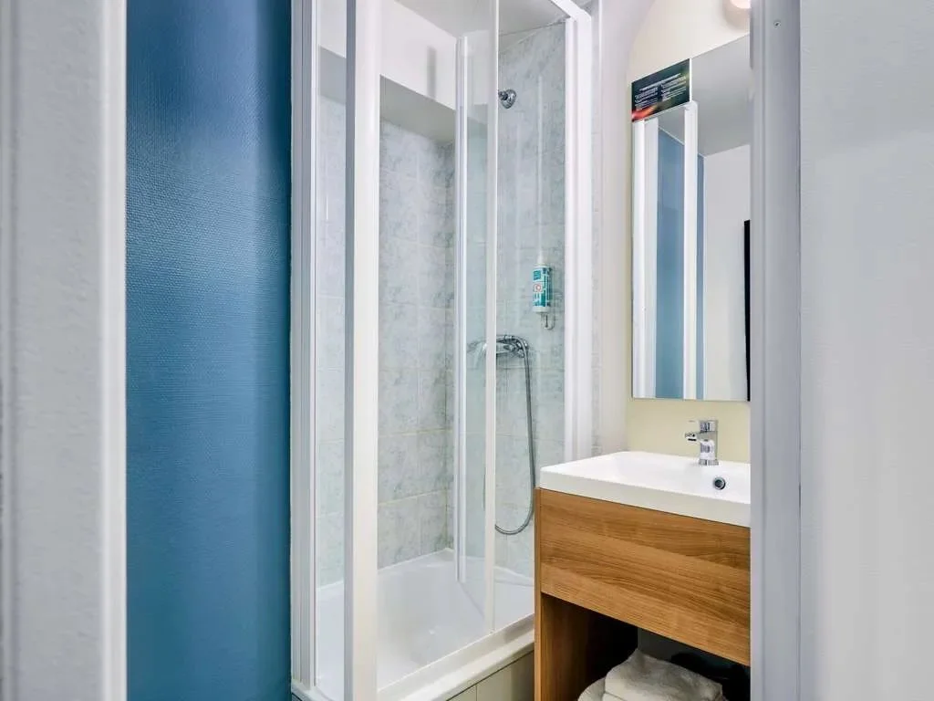bleuzen-suites-deluxe-studio-4.jpeg
