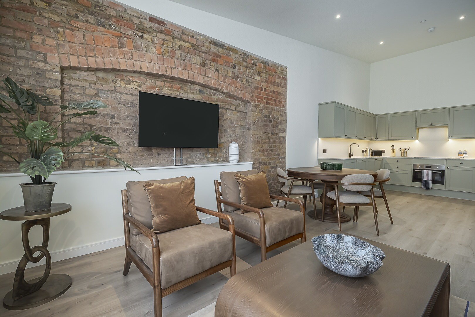 whitecross-collection-2bed-8.jpg