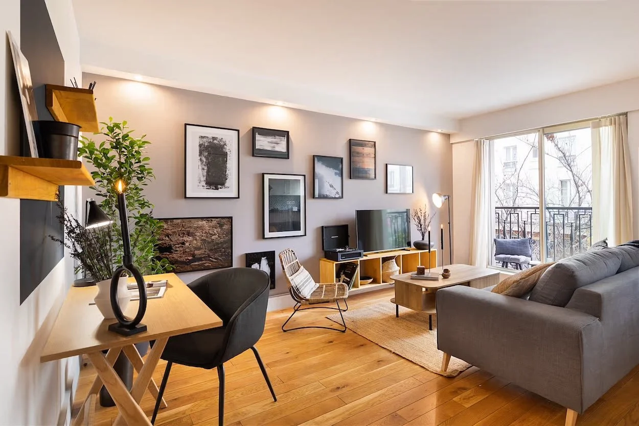 the-montmartre-gem-1 bed-1.jpeg