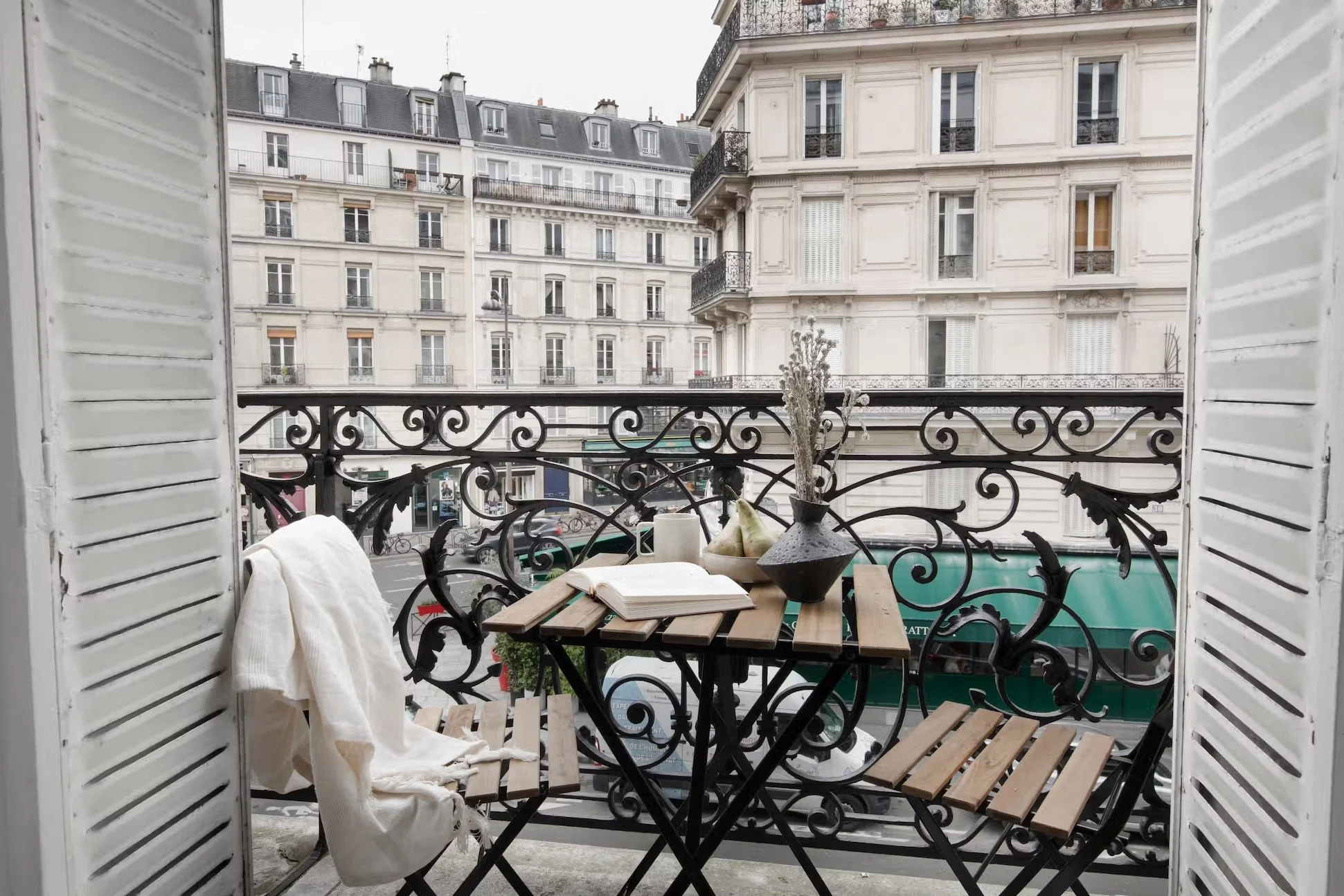 the-censier-jewel-2 bed-6.jpeg