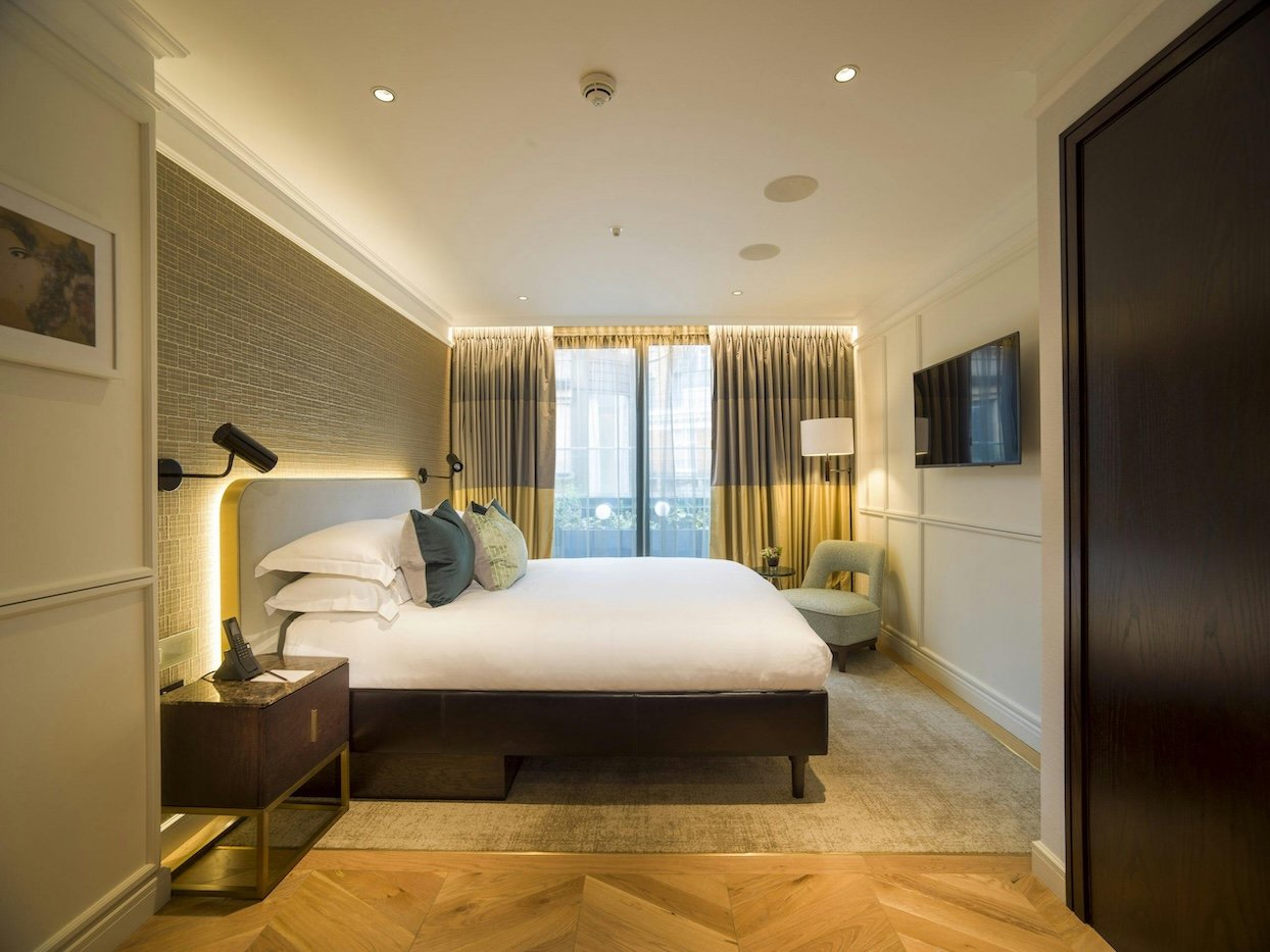 the-buckingham-2 bed deluxe-10.jpg