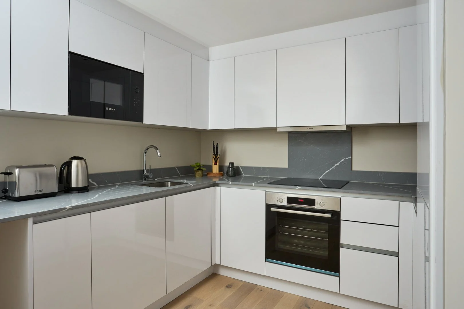 cliffords-inn-quarters-2bed-6.jpg