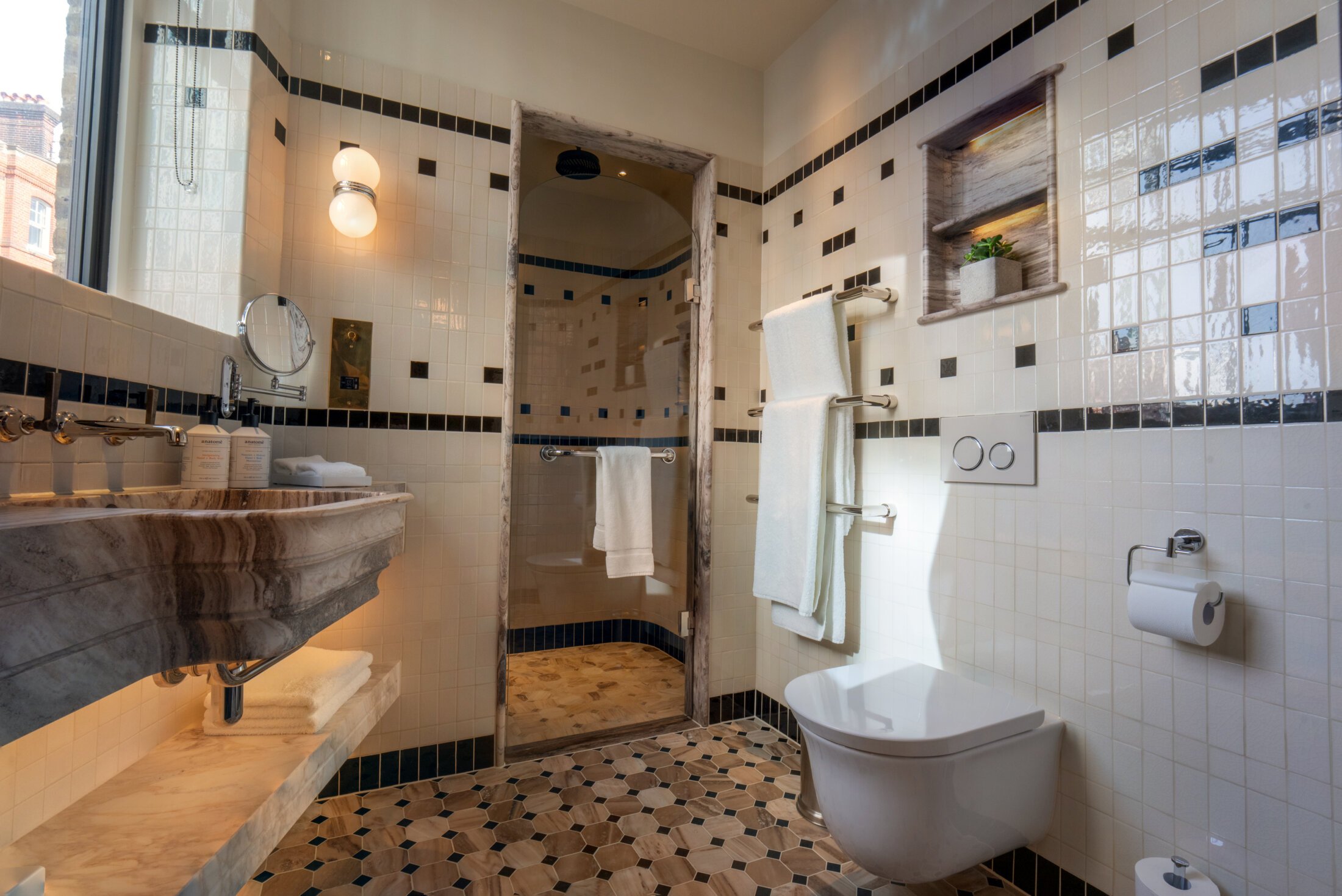 newmans-corner-1 bed-3.jpg