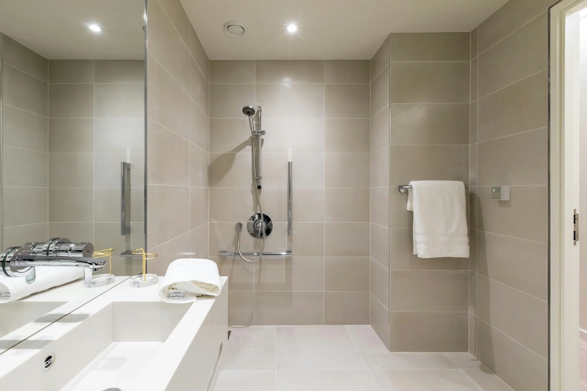 finchley-rd-heights-studio-deluxe-3.jpg