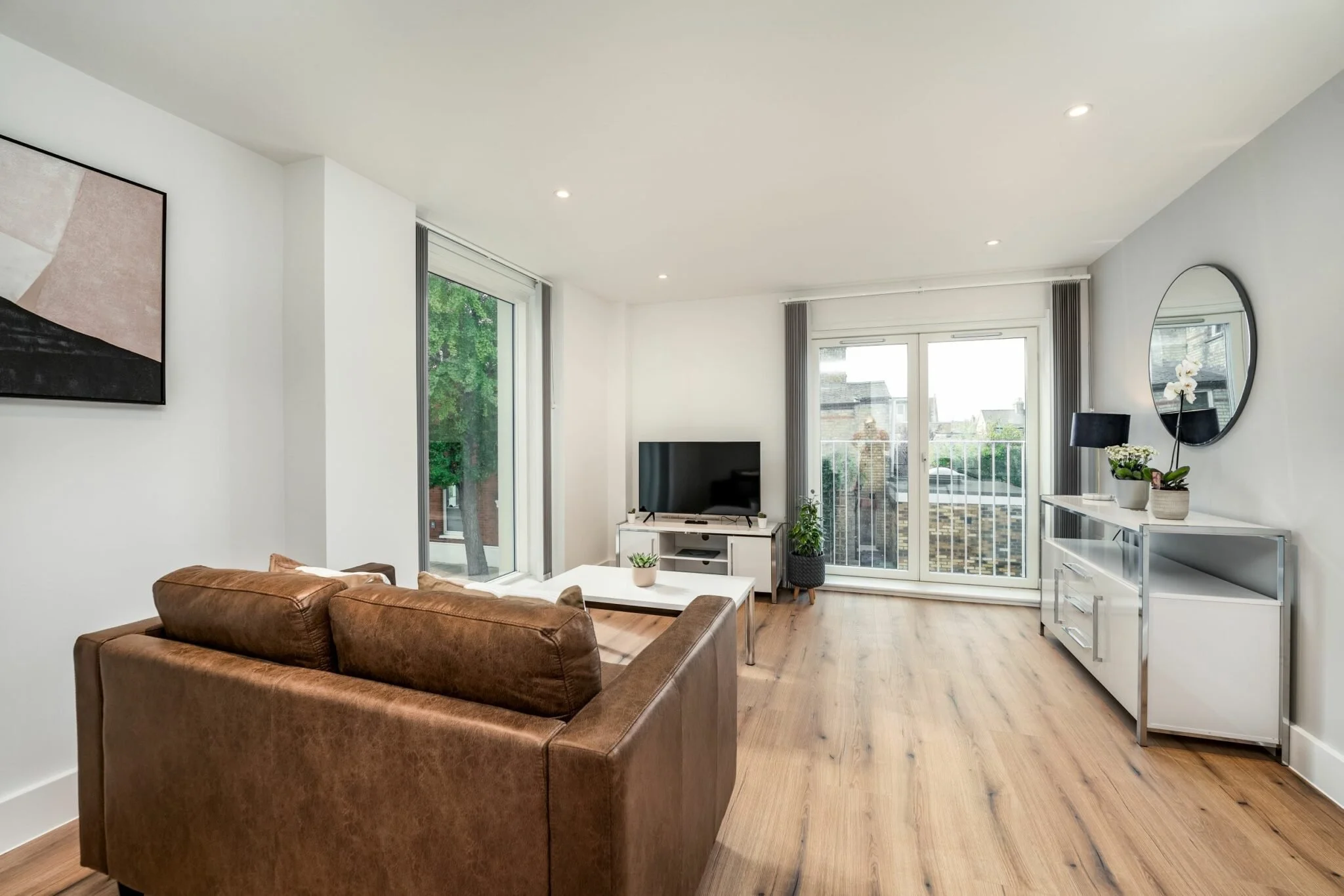 Ross Street Apartments 2 Bed (8).jpg