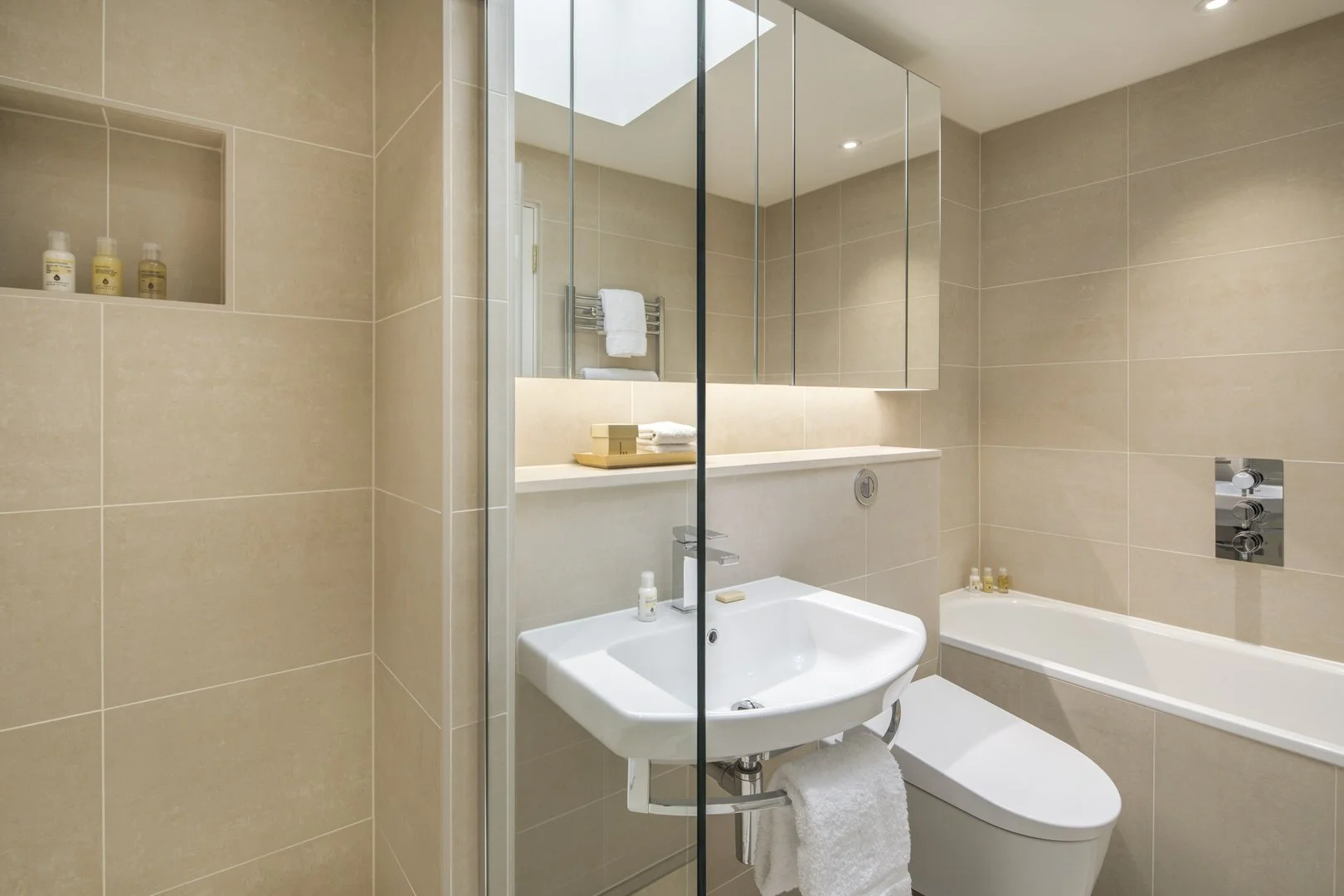 rose-garden-residences-2bed-quality-4.jpg