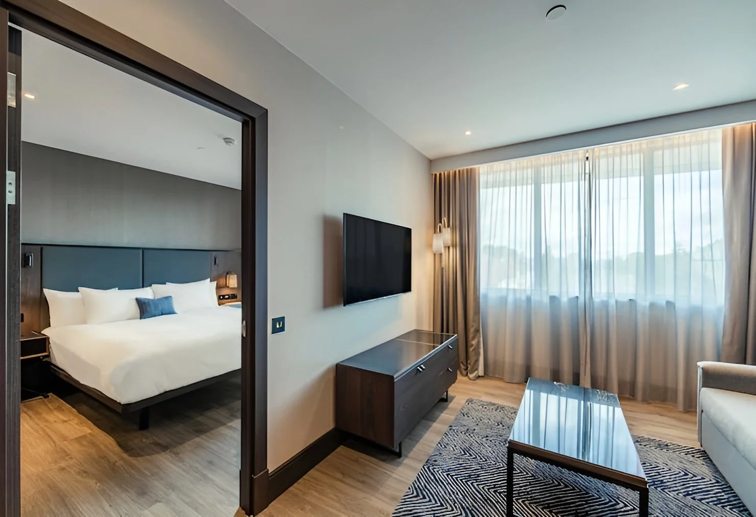 cambridge-suites-2 bed -5.jpg