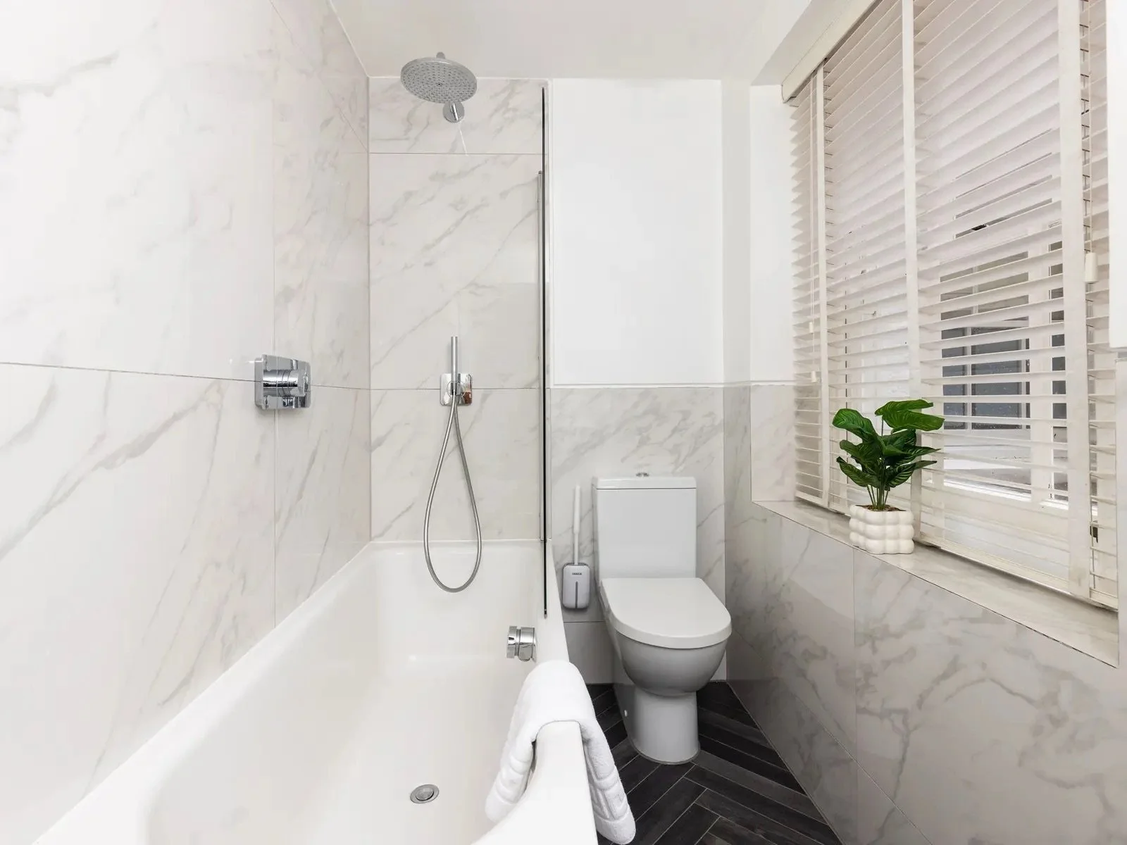 kensington-palace-quarters-2bed-4.jpeg