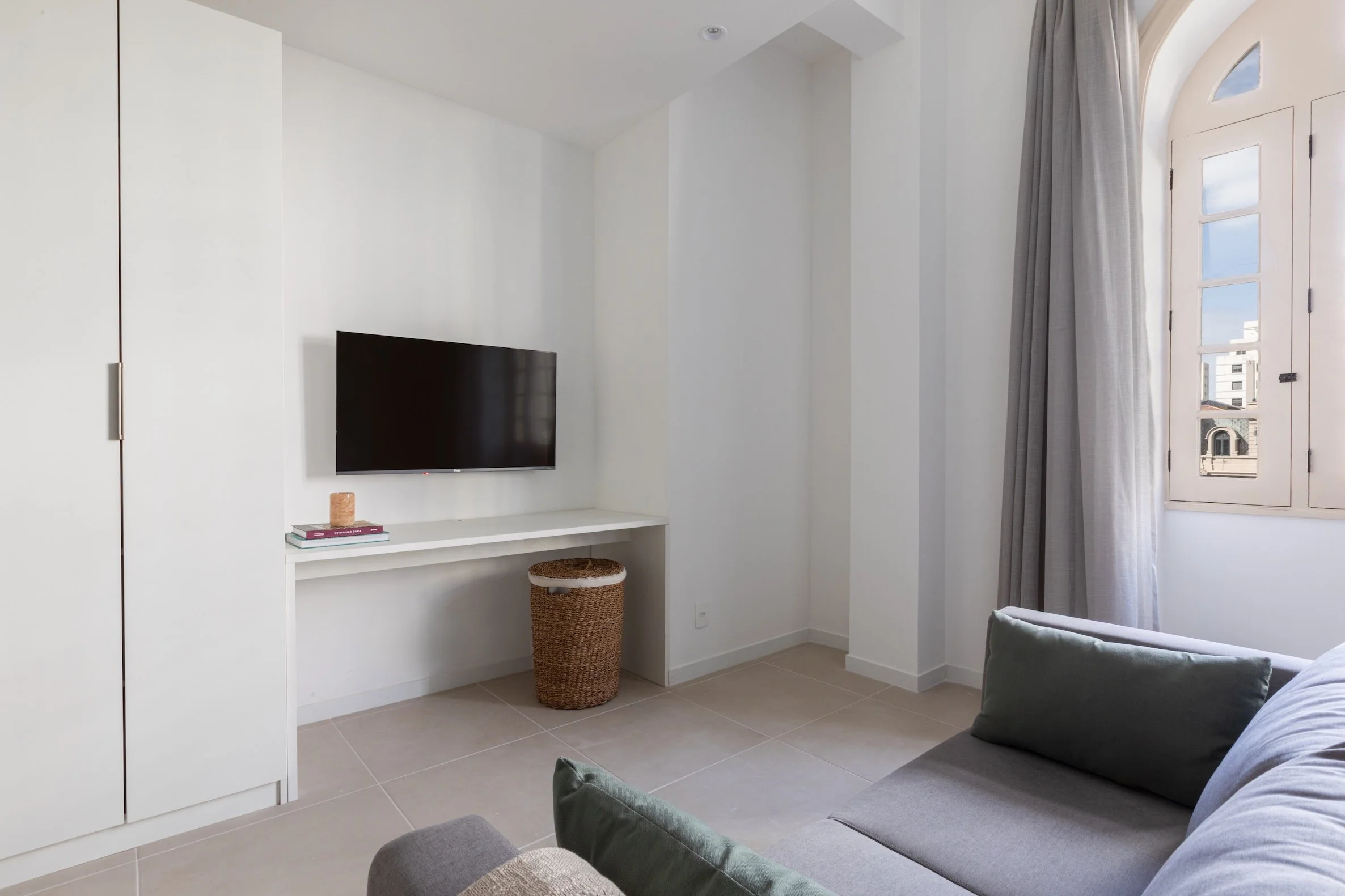 floriano-residences-studio3.jpg