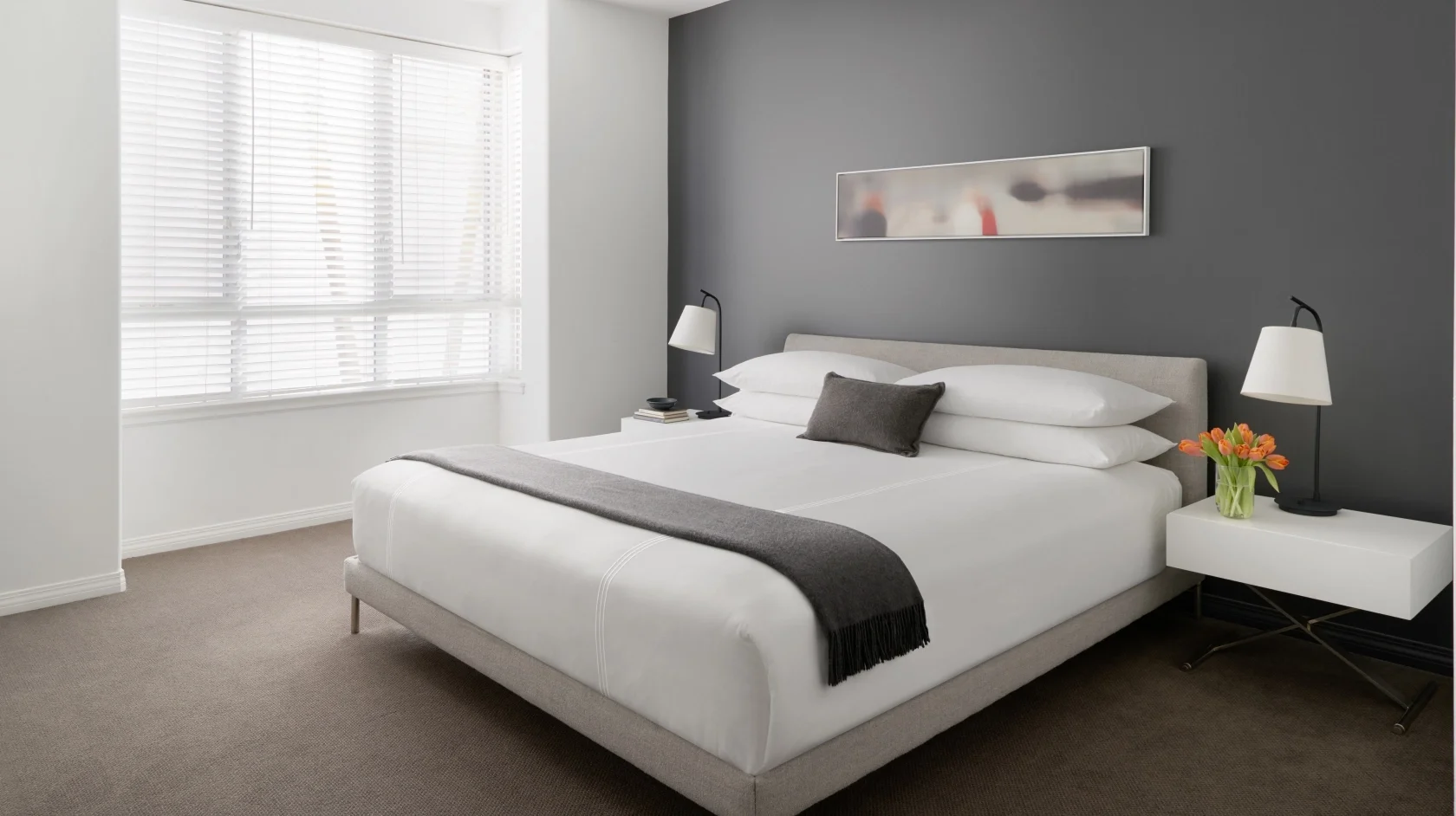 rodeo-dr-views-1 bed-1.webp