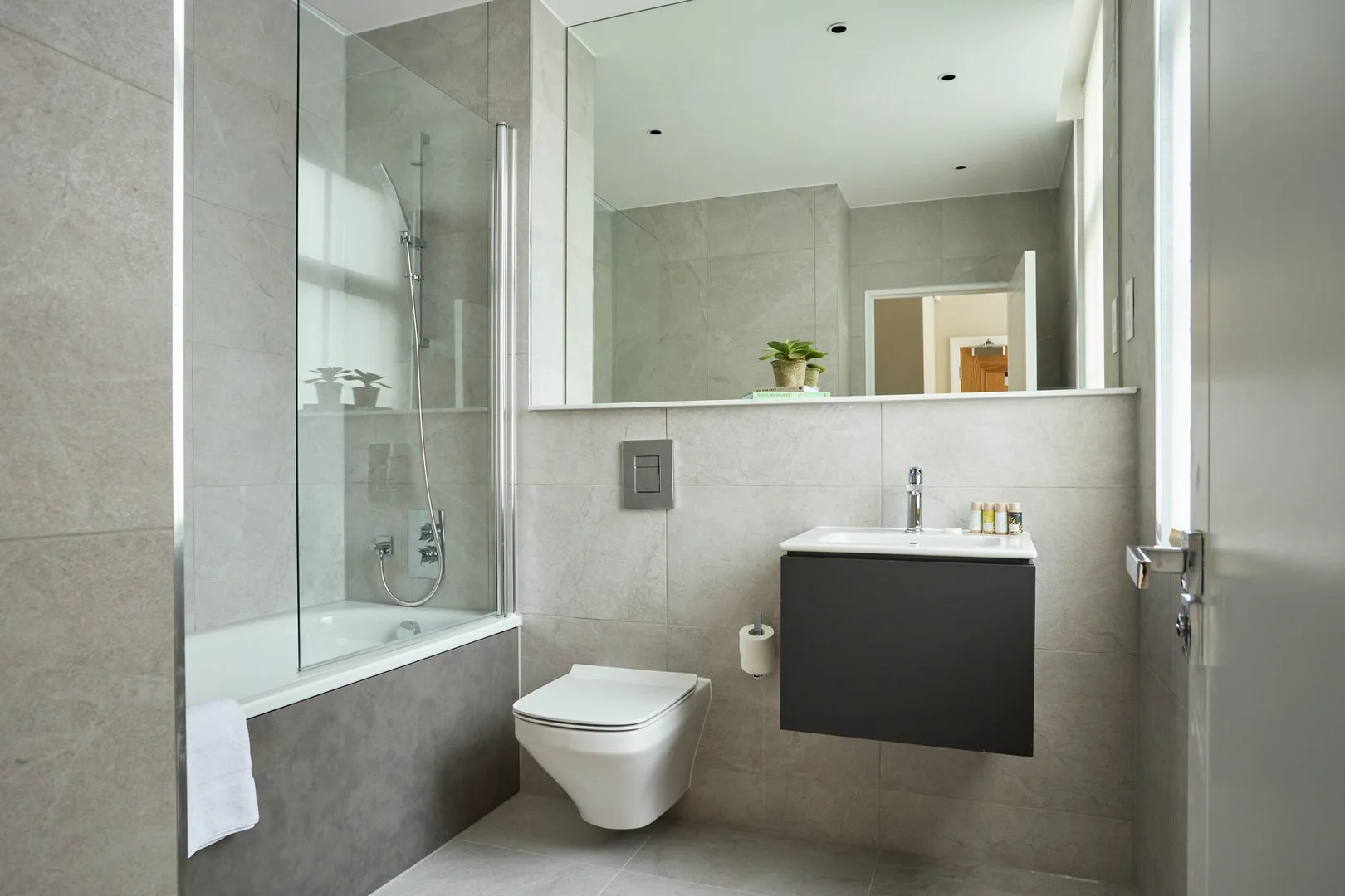 cliffords-inn-quarters-3bed-7.jpg