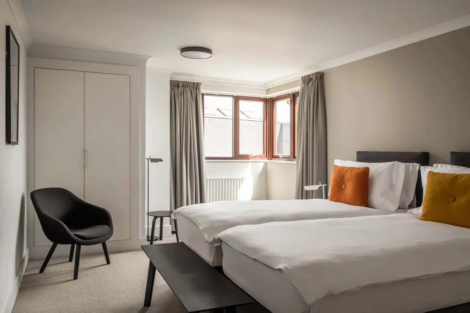 holland-park-apartments-3bed-6.jpeg
