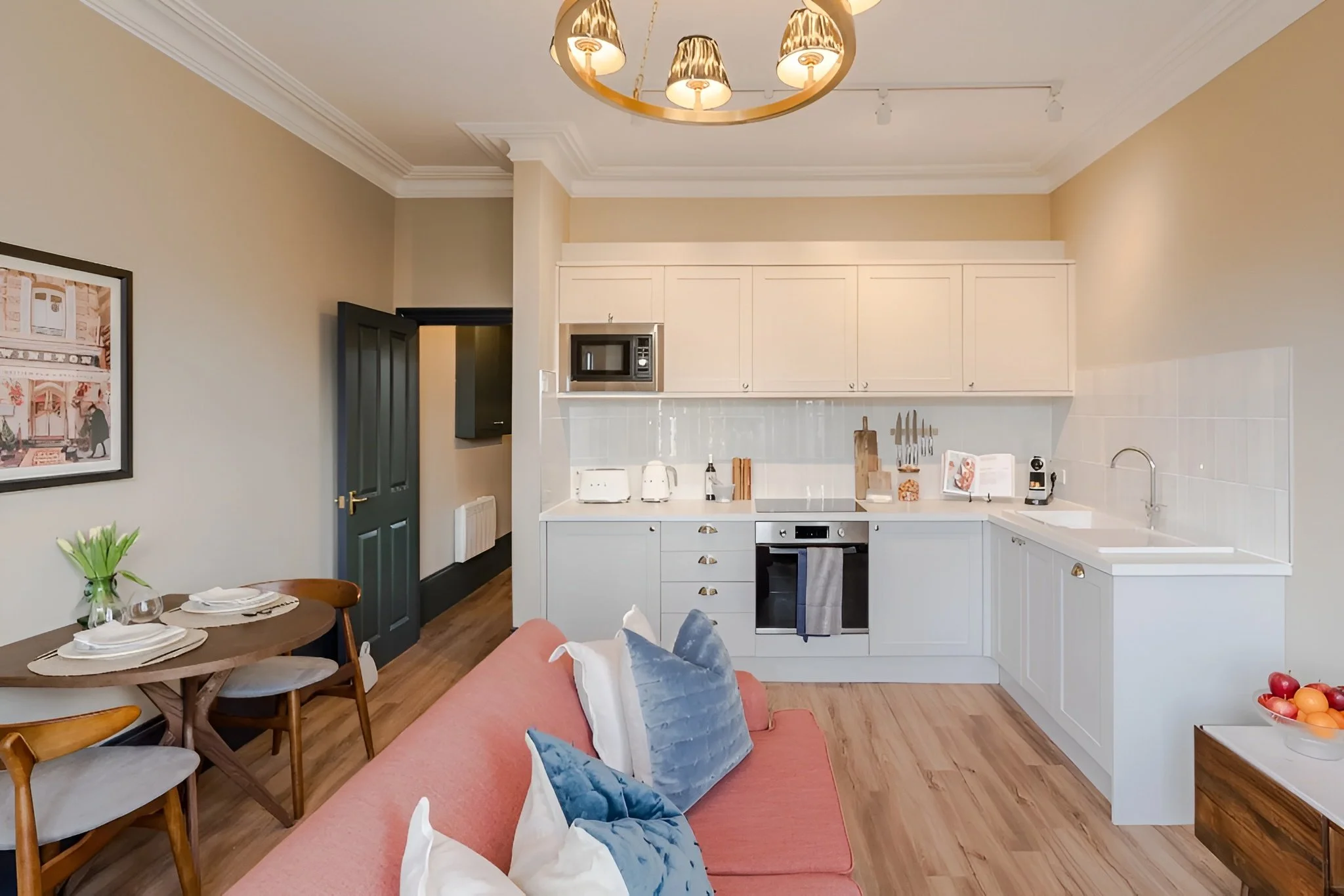 all-saints-quarter-1 bed-3.webp