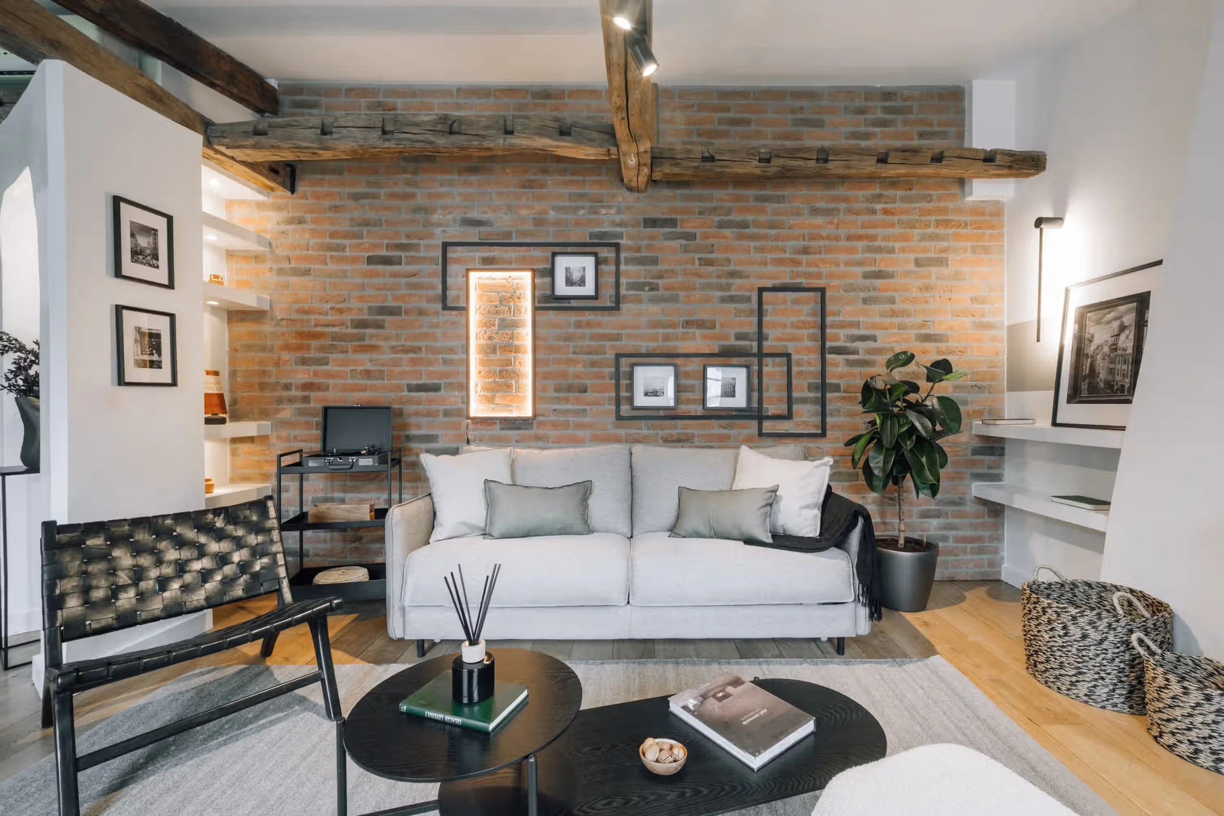 marais-residences-1 bed-7.jpeg