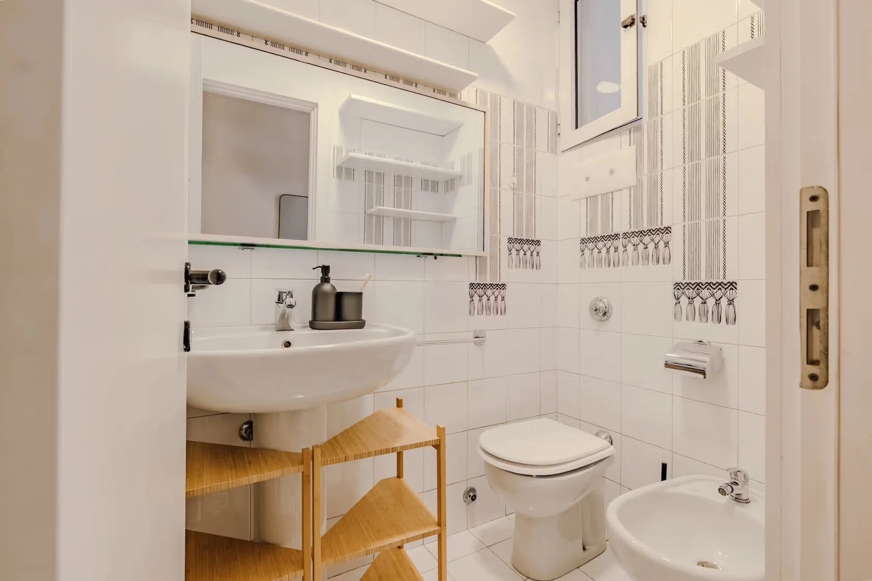 porta-venezia-views-2 bed -16.jpeg
