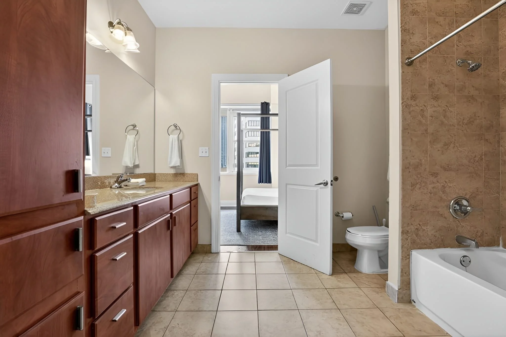 new-orleans-views-2bed-4.jpeg
