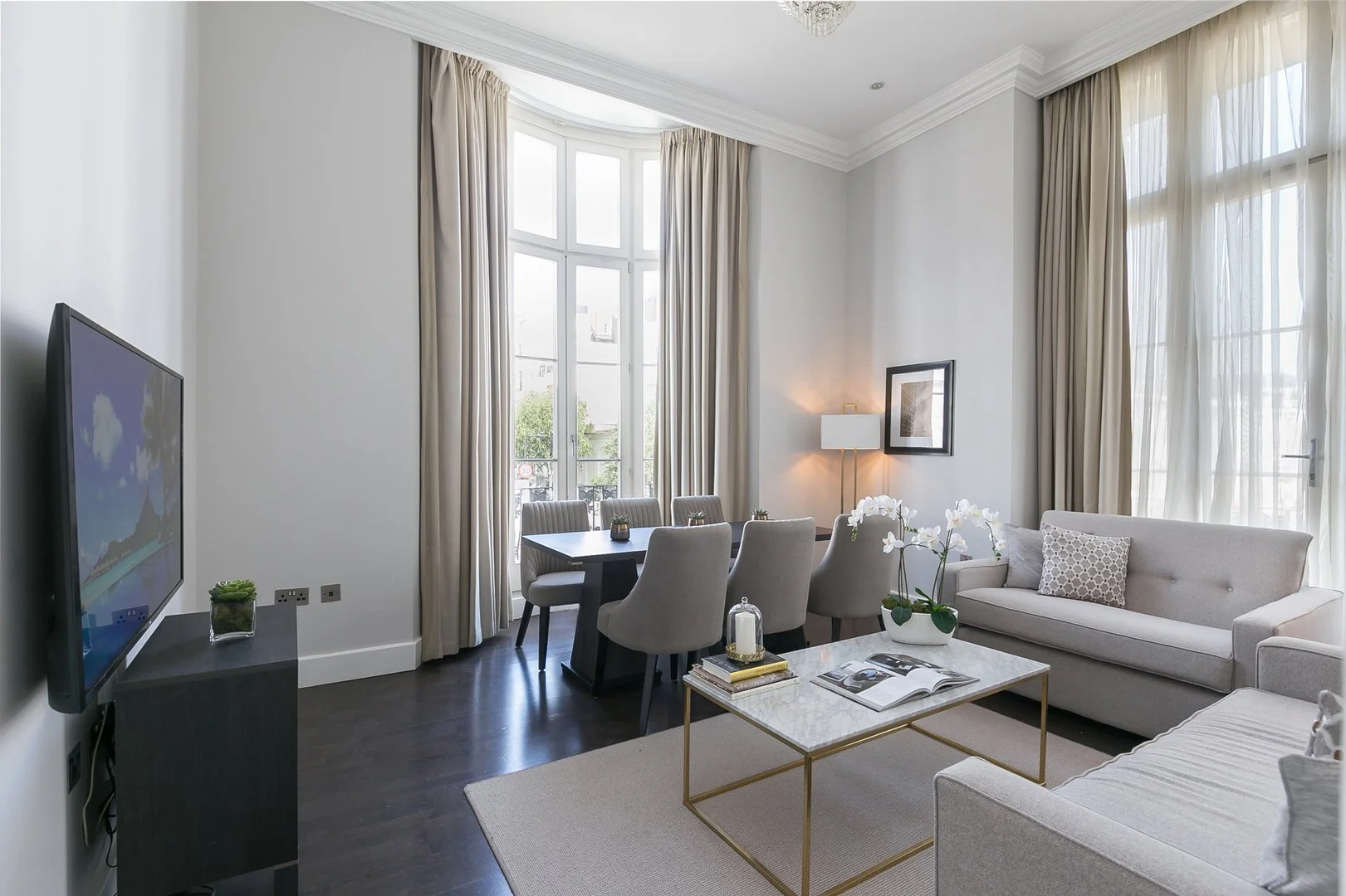 cleveland-square-2bed-balcony-1.jpg