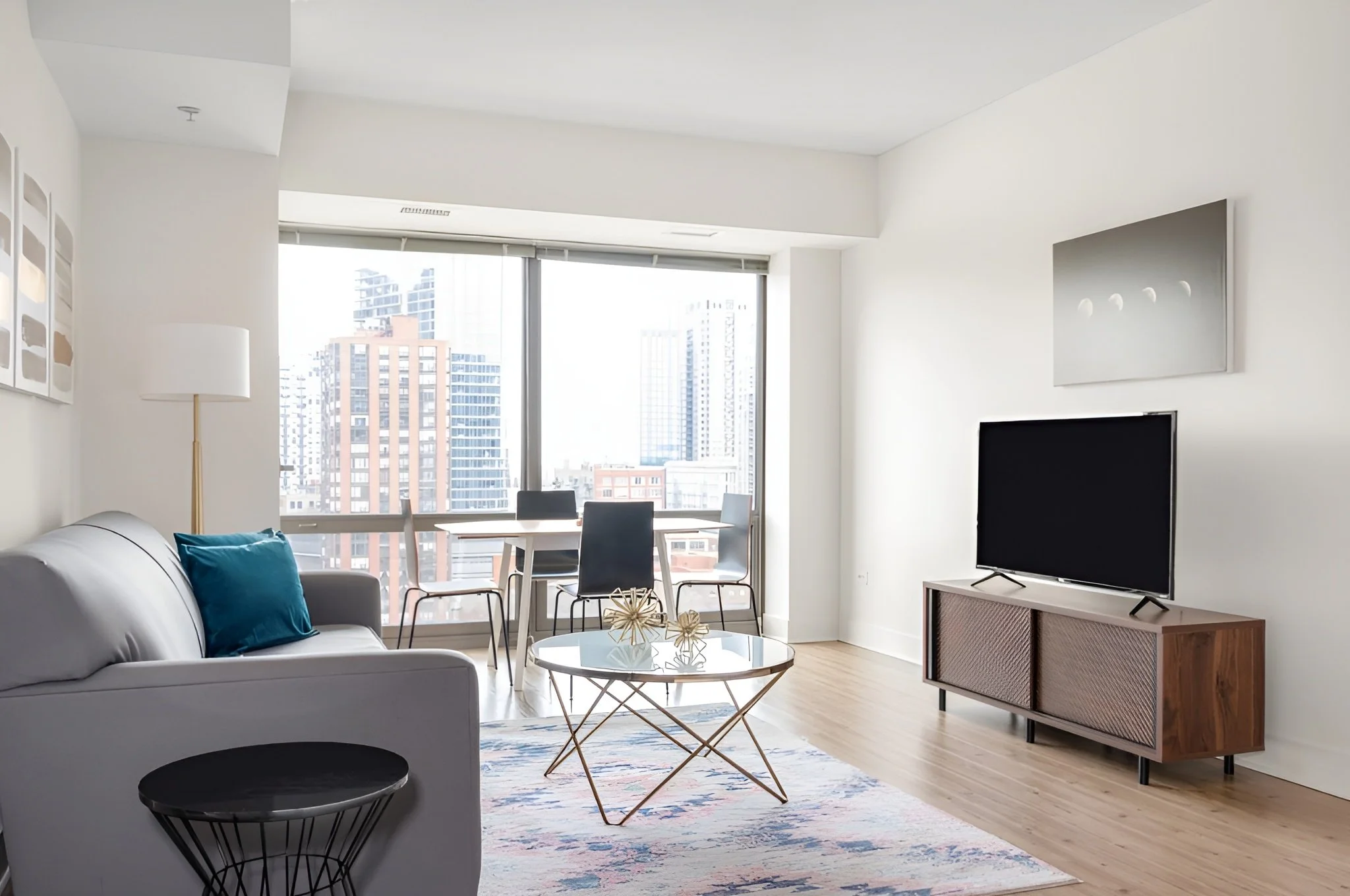 the-south-loop-gem-1 bed-2.jpg