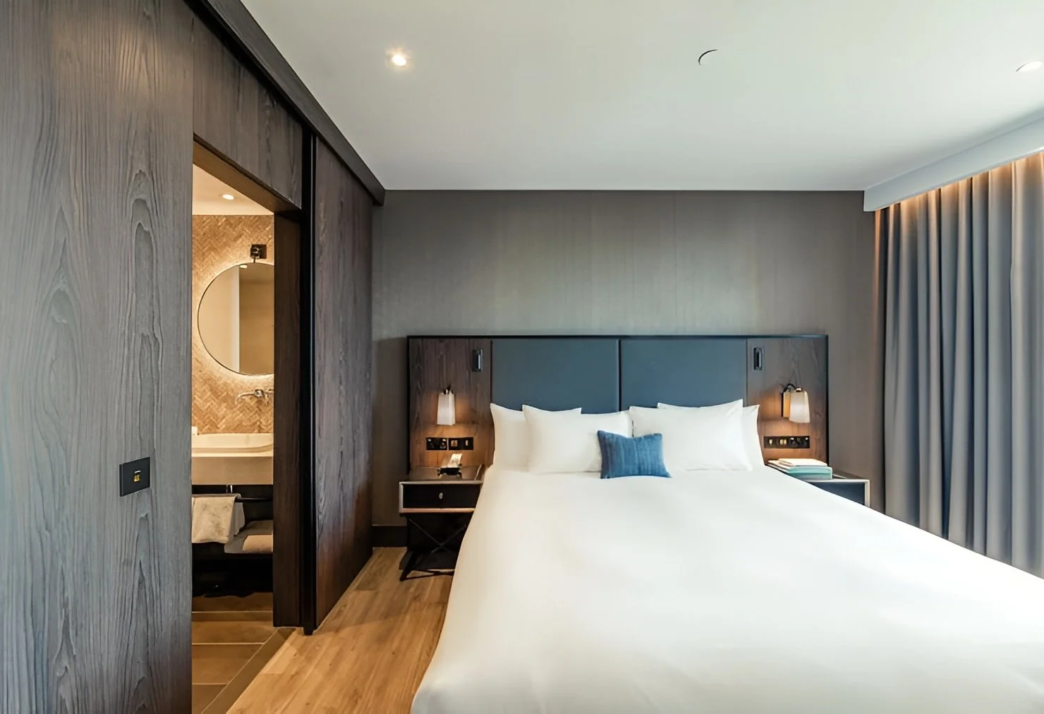 cambridge-suites-2 bed -4.jpg