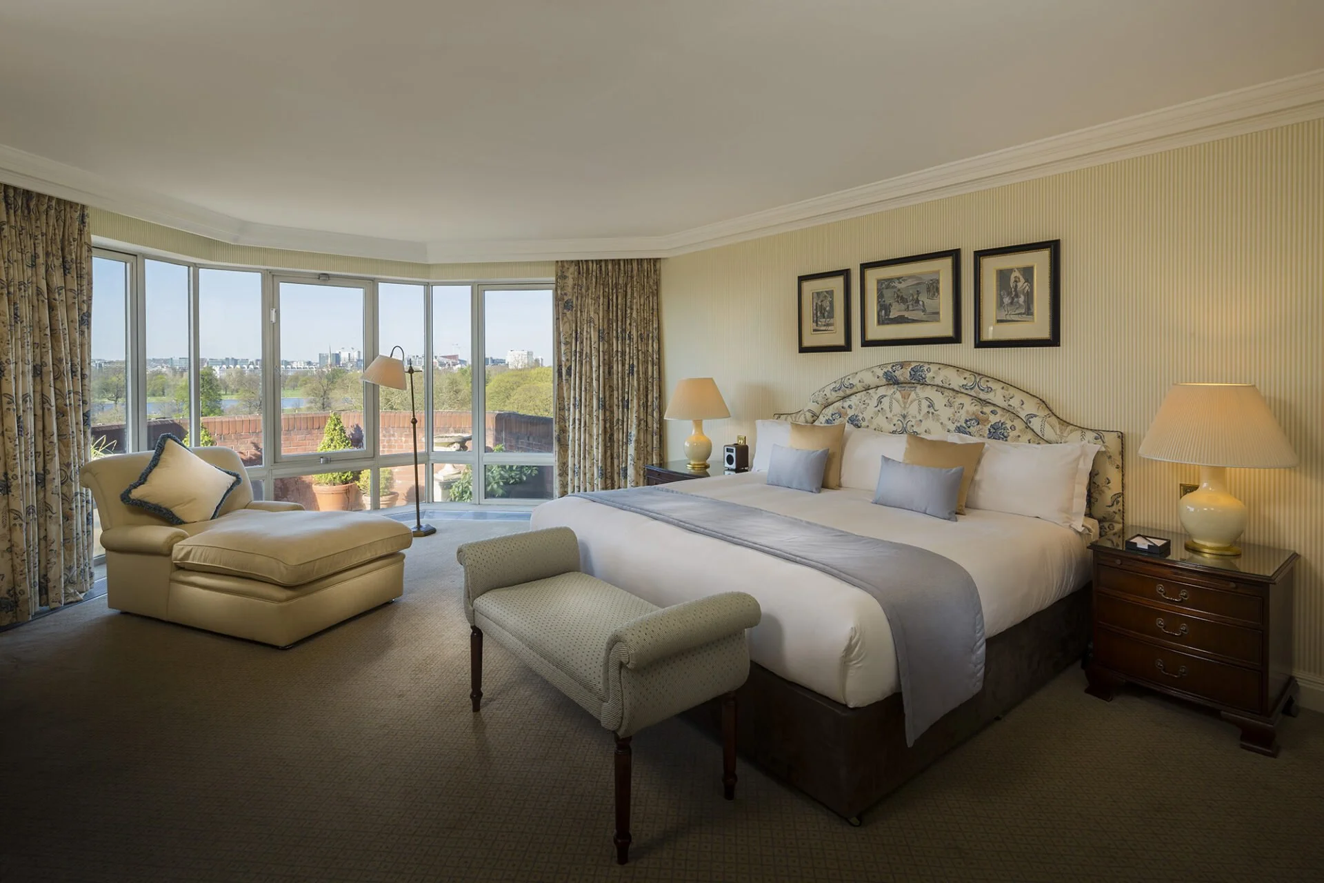 the-palace-collection-2 bed penthouse-6.jpg