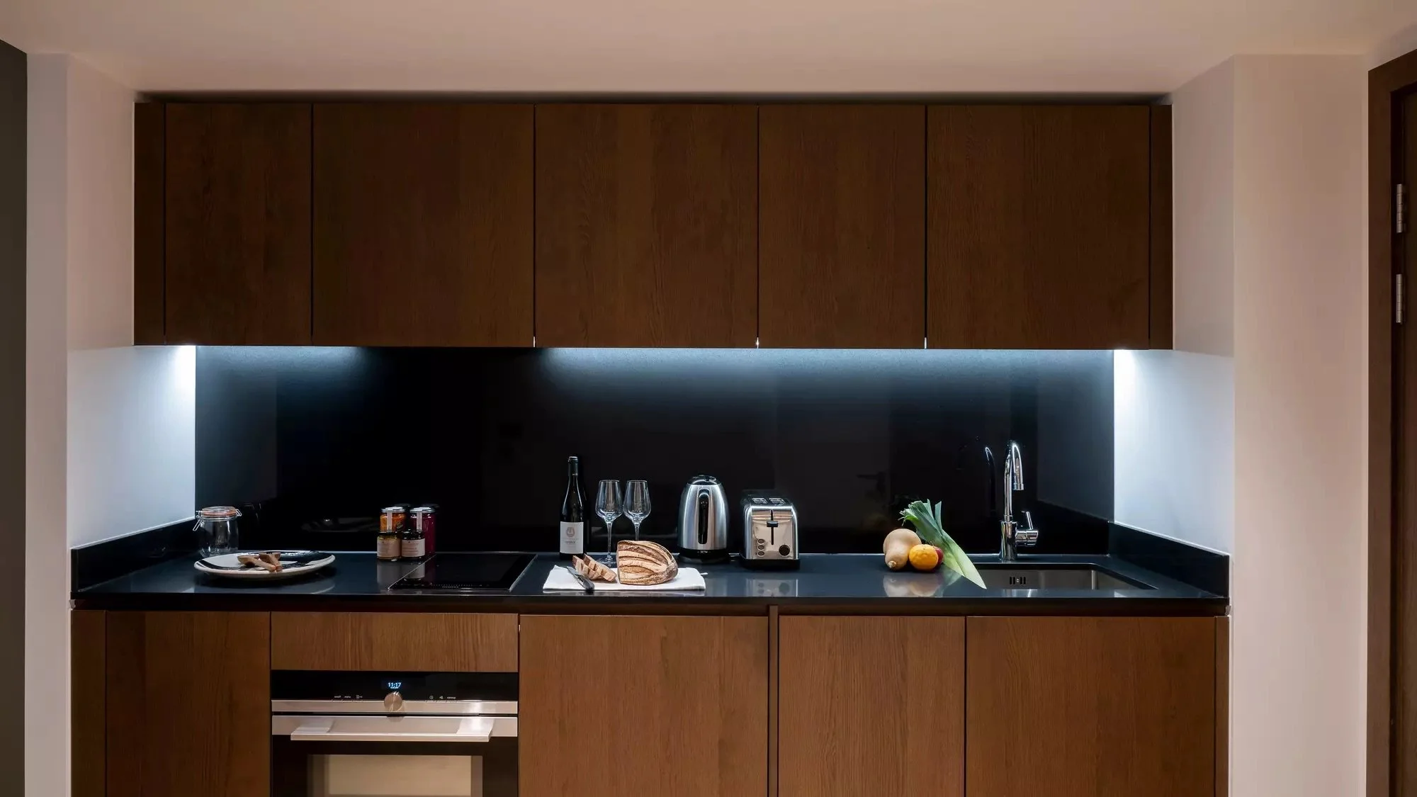 pier-point-residences-studio deluxe-5.jpeg