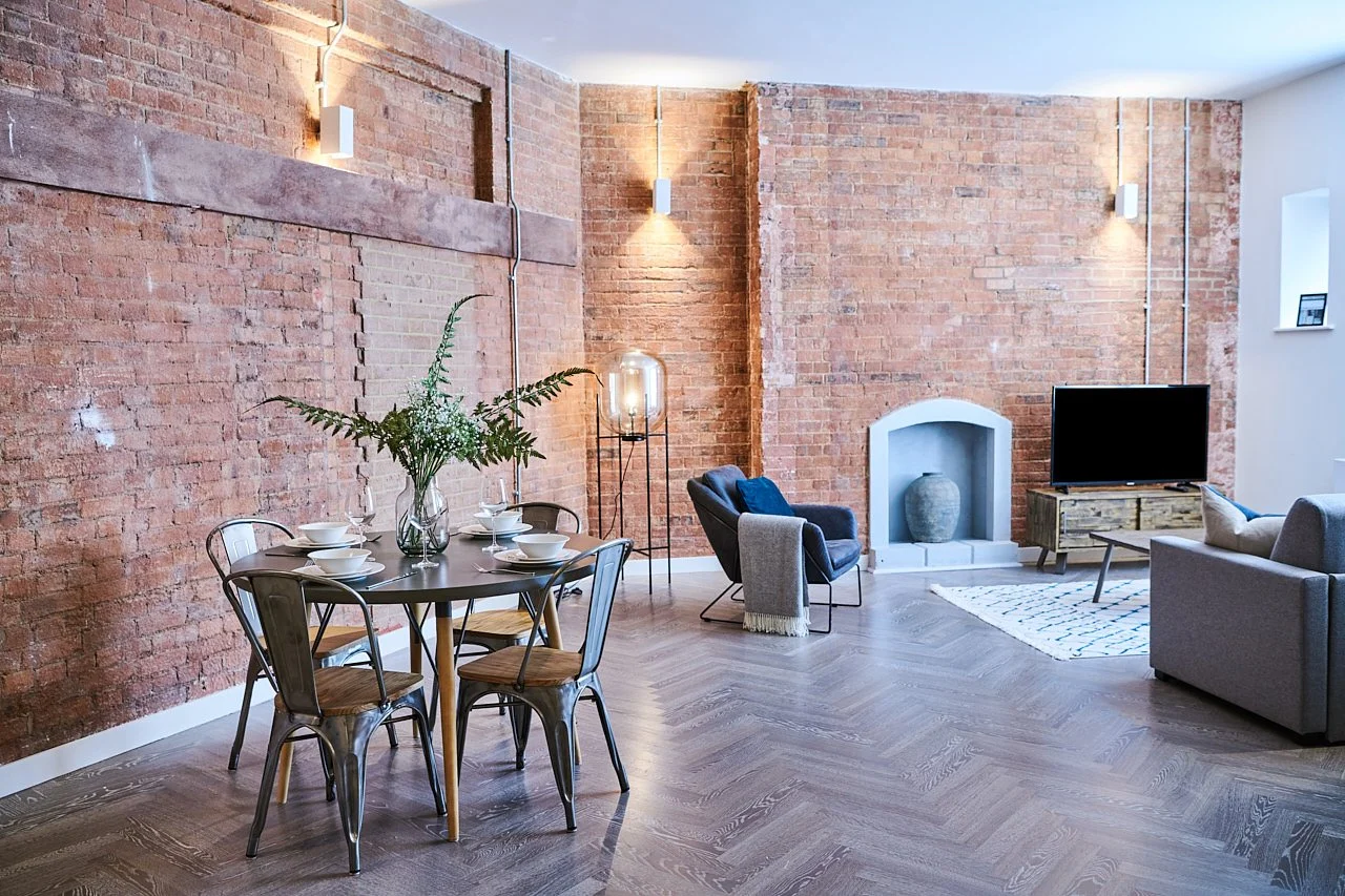 Student Luxe 00115.jpg