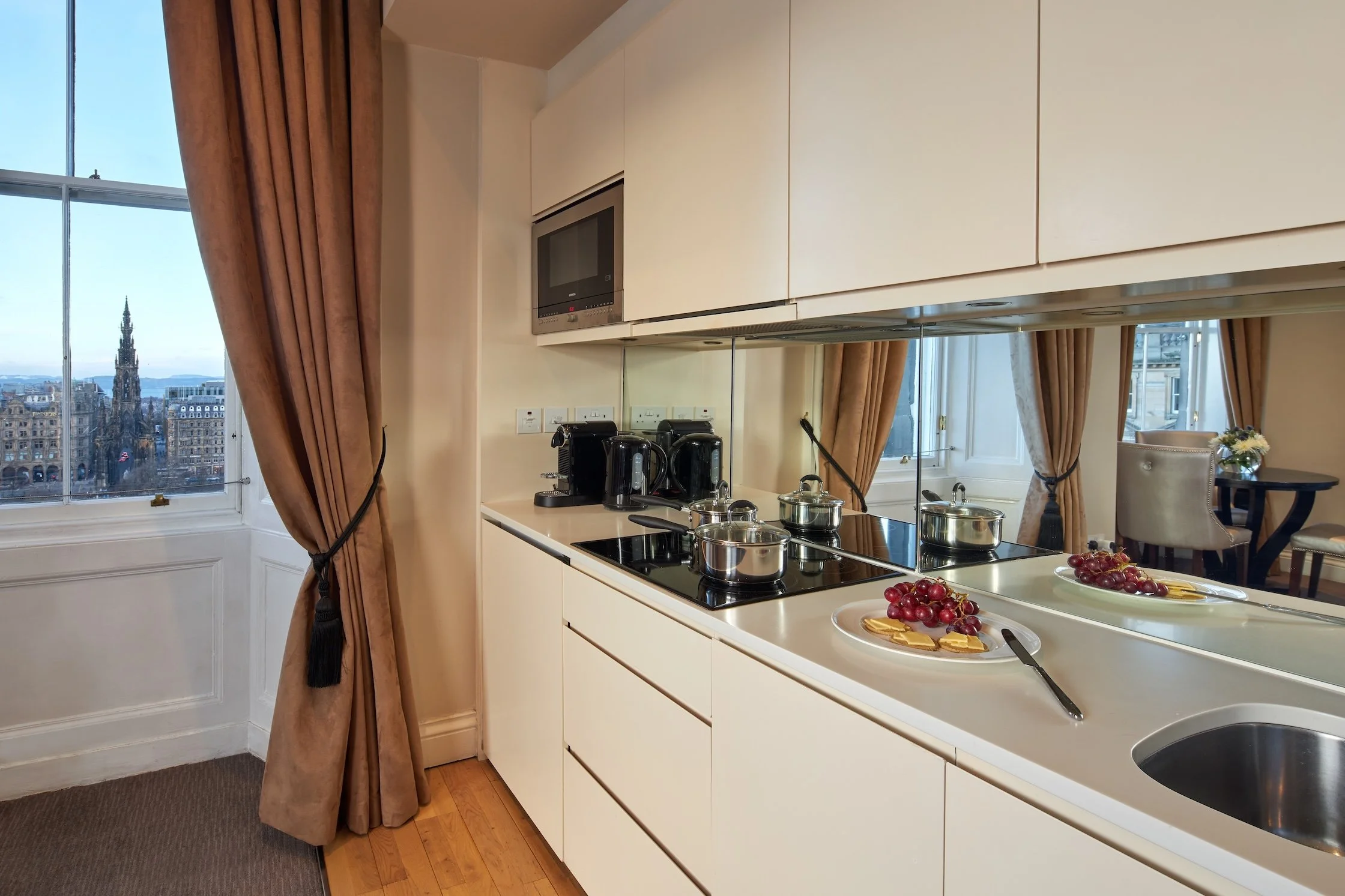 royal-mile-residences-1 bed deluxe-1.jpg
