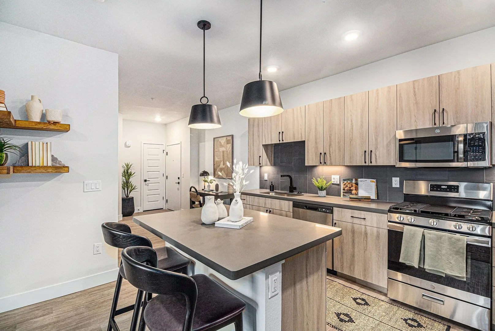 central-blvd-suites-1bed-4.jpeg