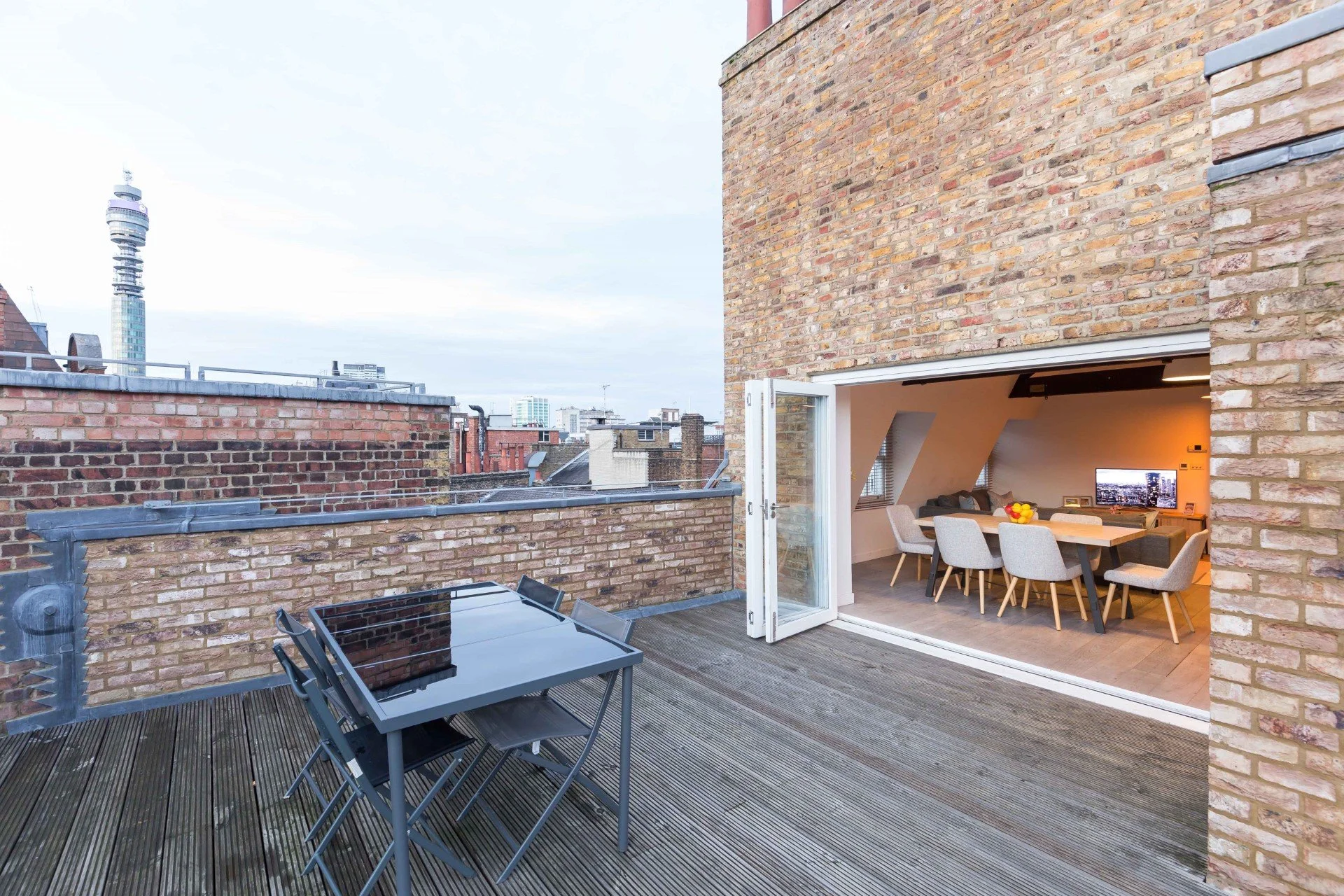 captains-quarters-2bed-penthouse-5.jpg