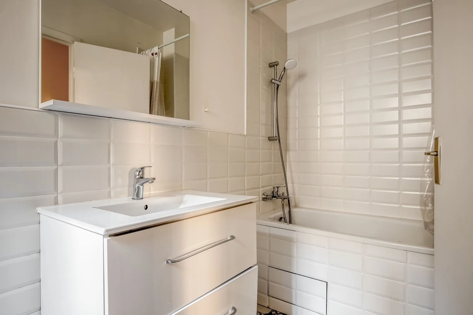 port-dauphine-1bed-12.jpeg