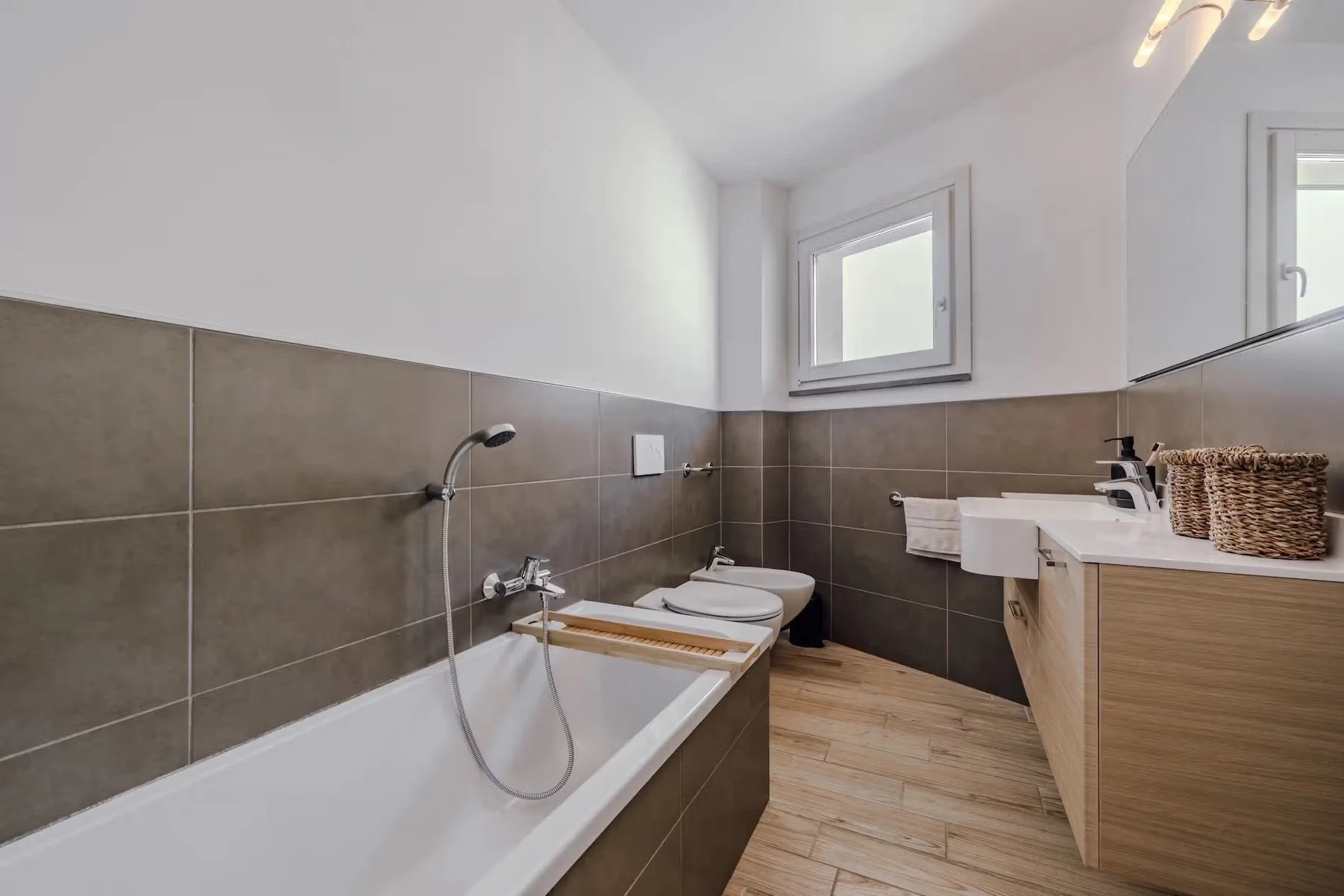 garibaldi-residences-2 bed-13.jpeg