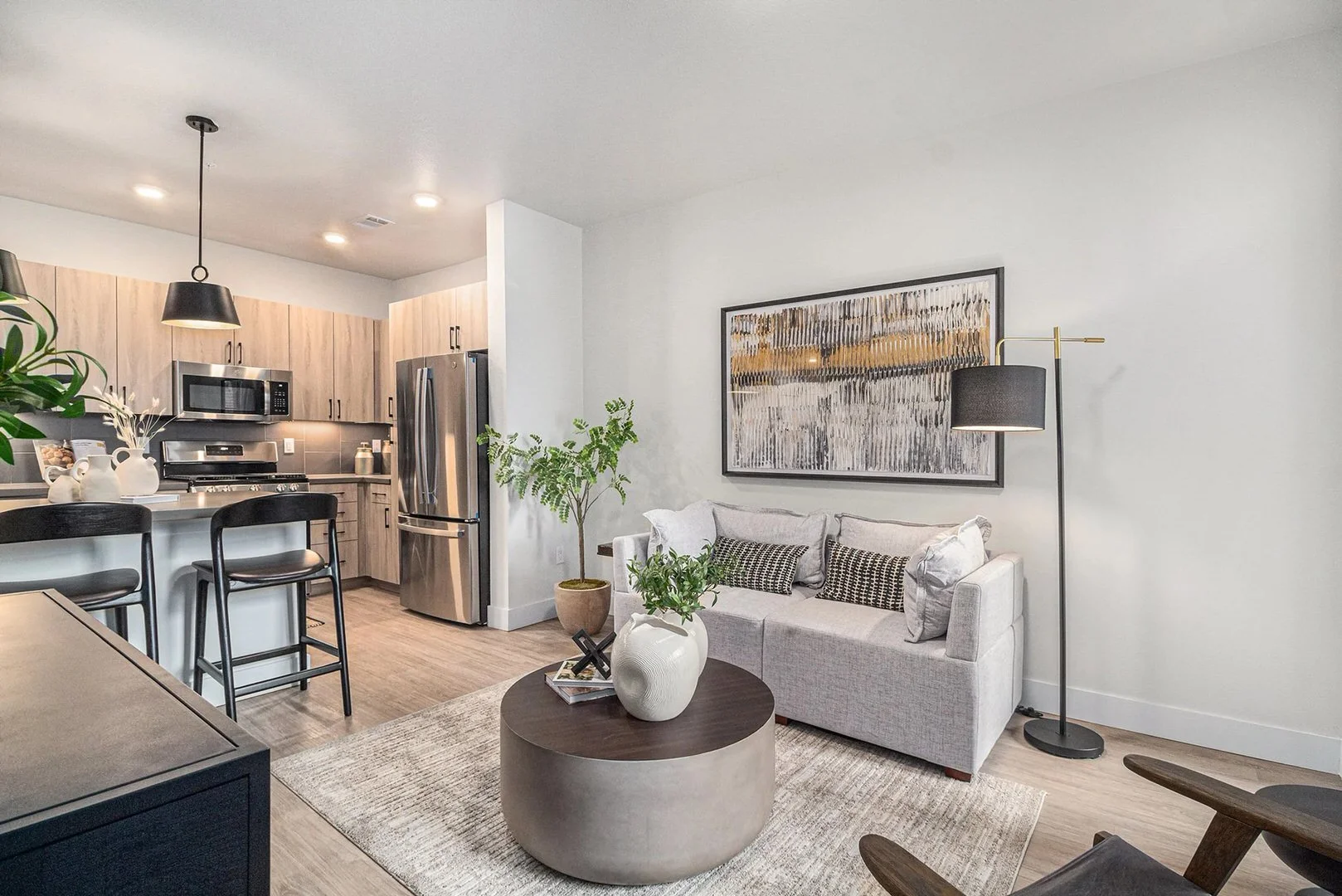 central-blvd-suites-1bed-3.jpeg