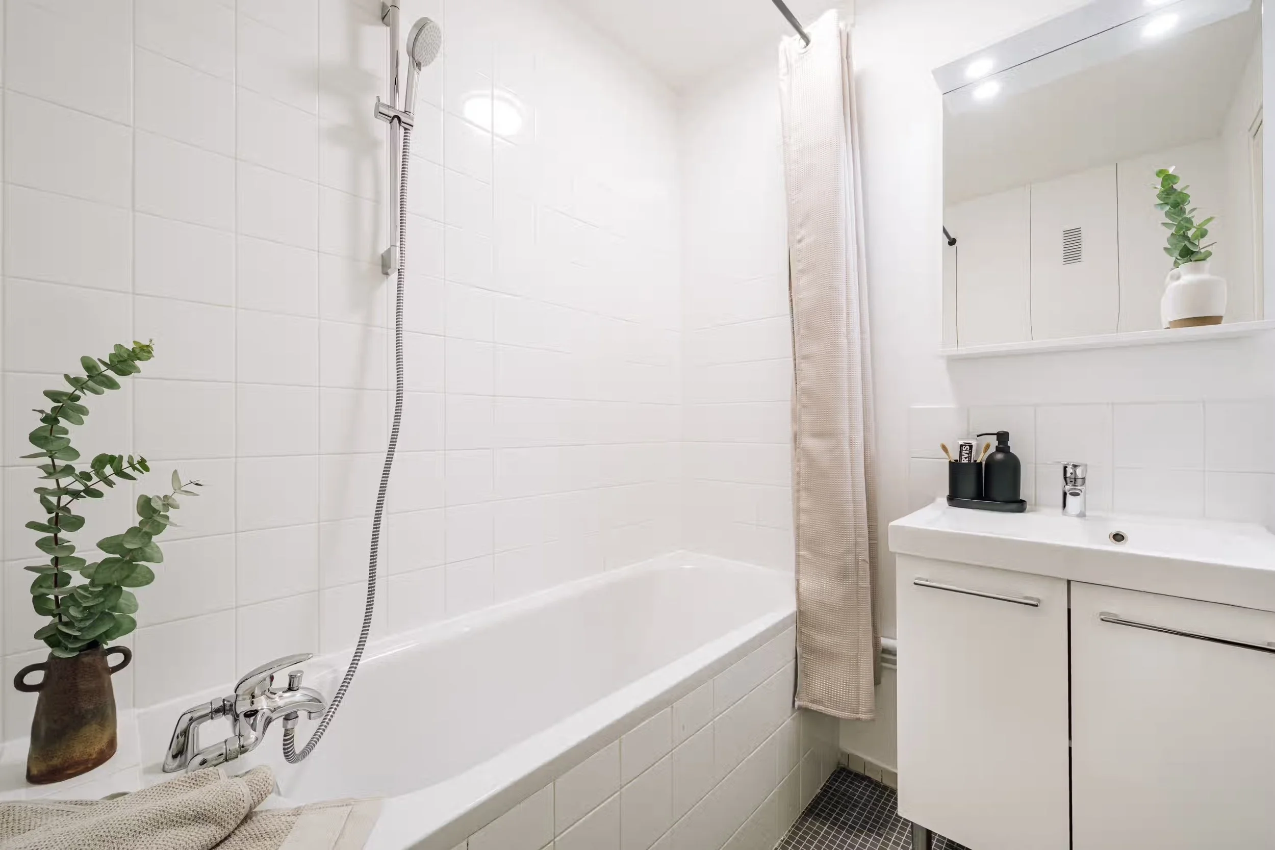 vaugirard-heights-1 bed -1.jpeg