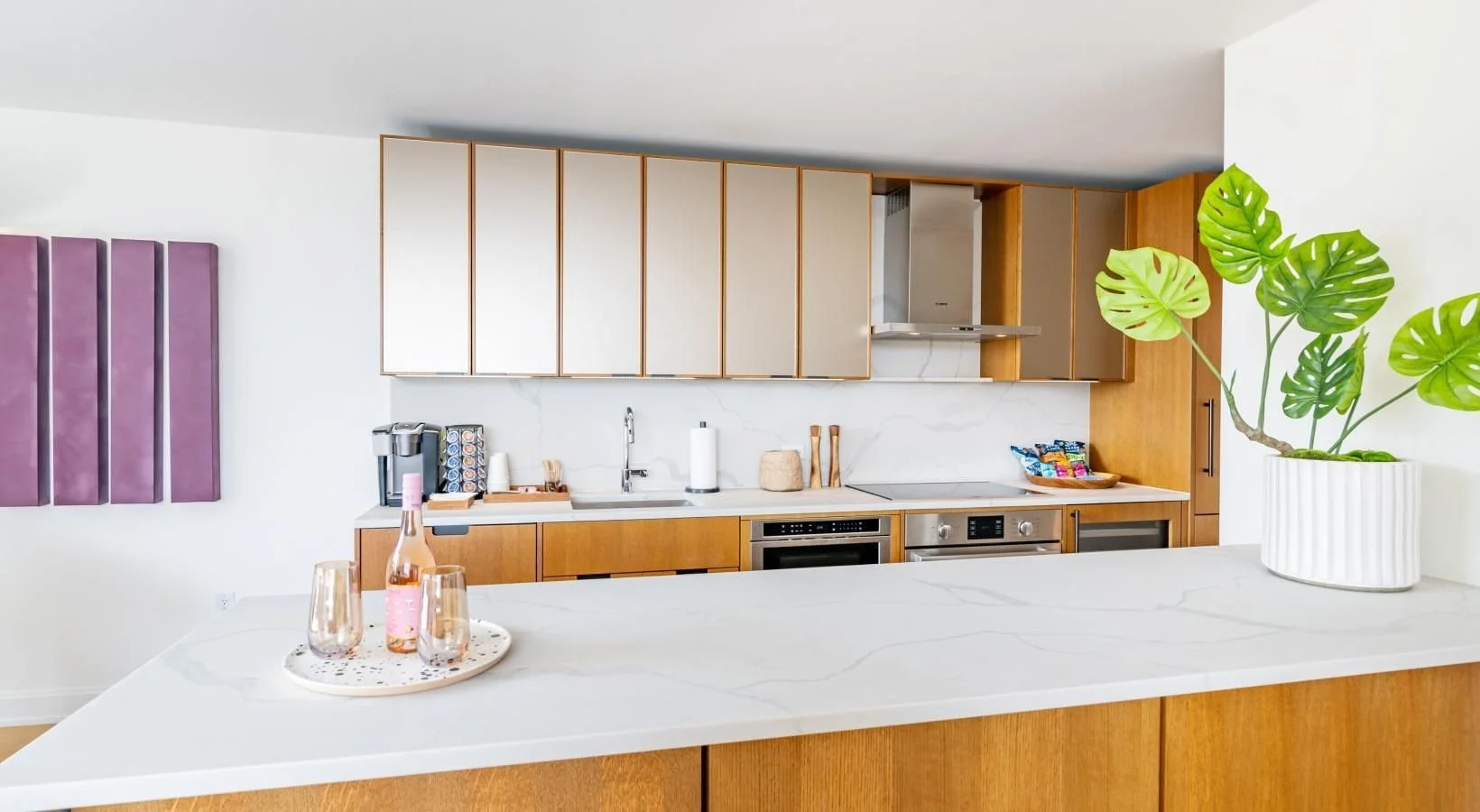 the-midtown-54th-suites-1bed-1.jpg