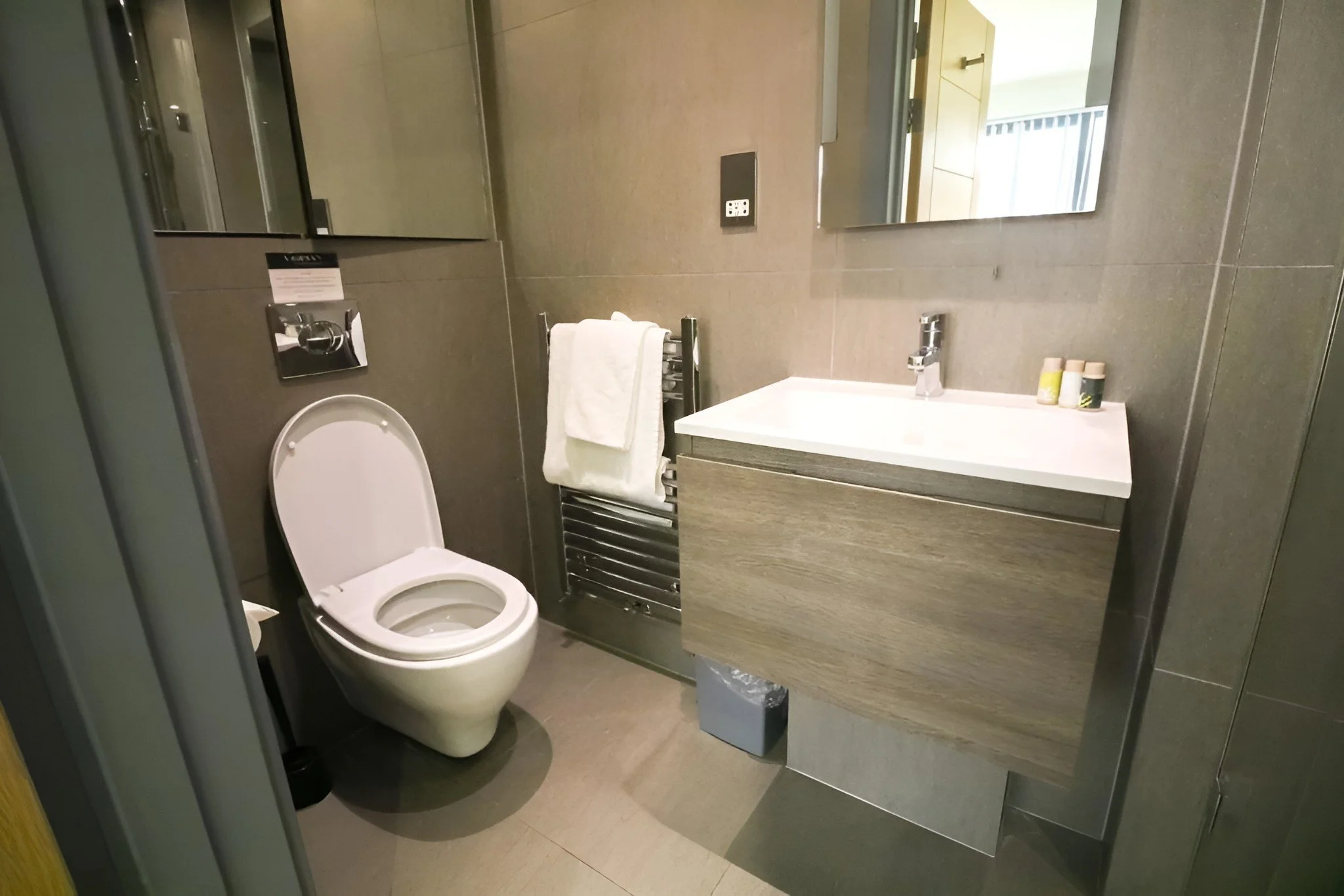 the-broadly-residence-3 bed-10.jpg