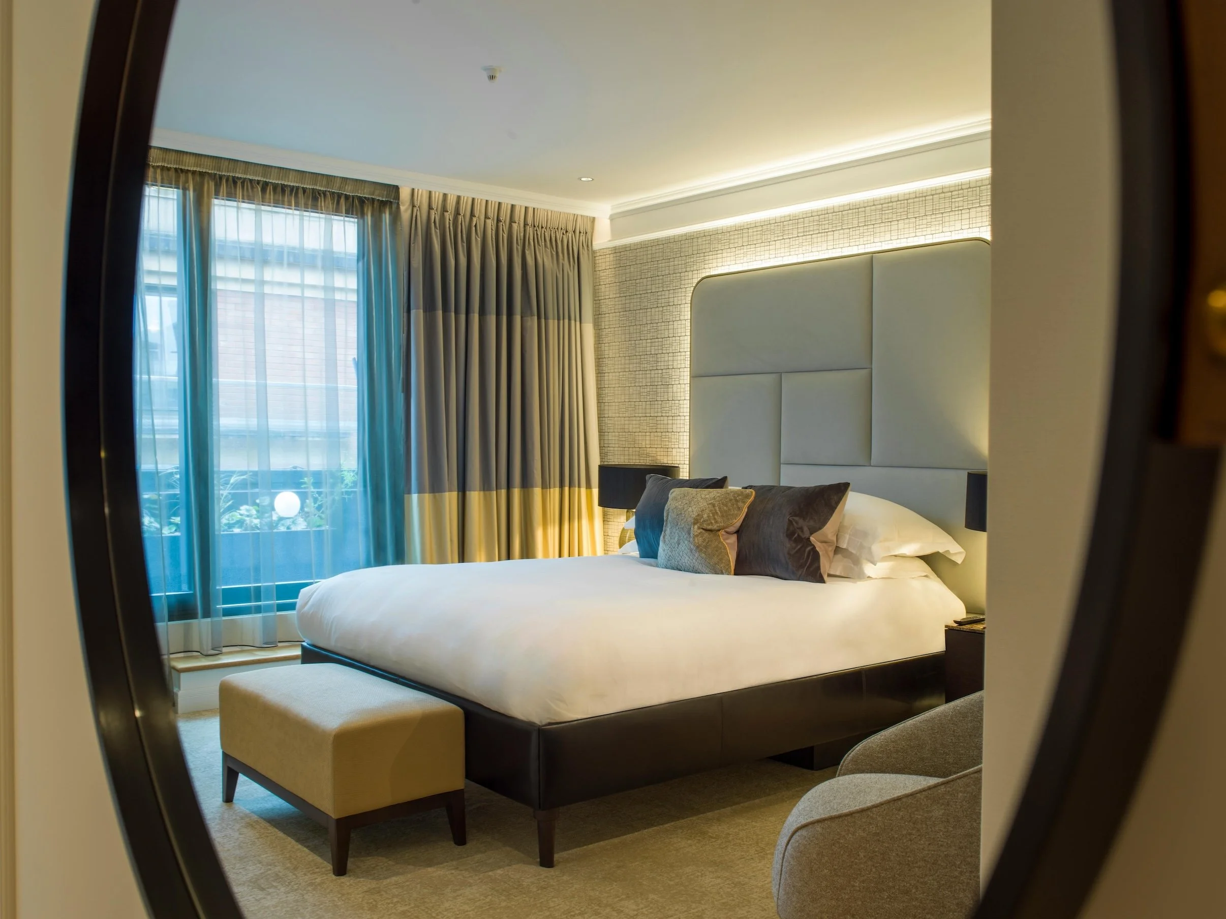 the-buckingham-2 bed deluxe-7.jpg