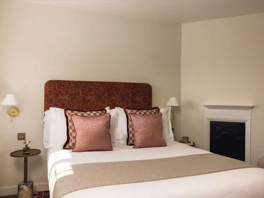 the-fitzrovia-gem-2bed-2.jpeg