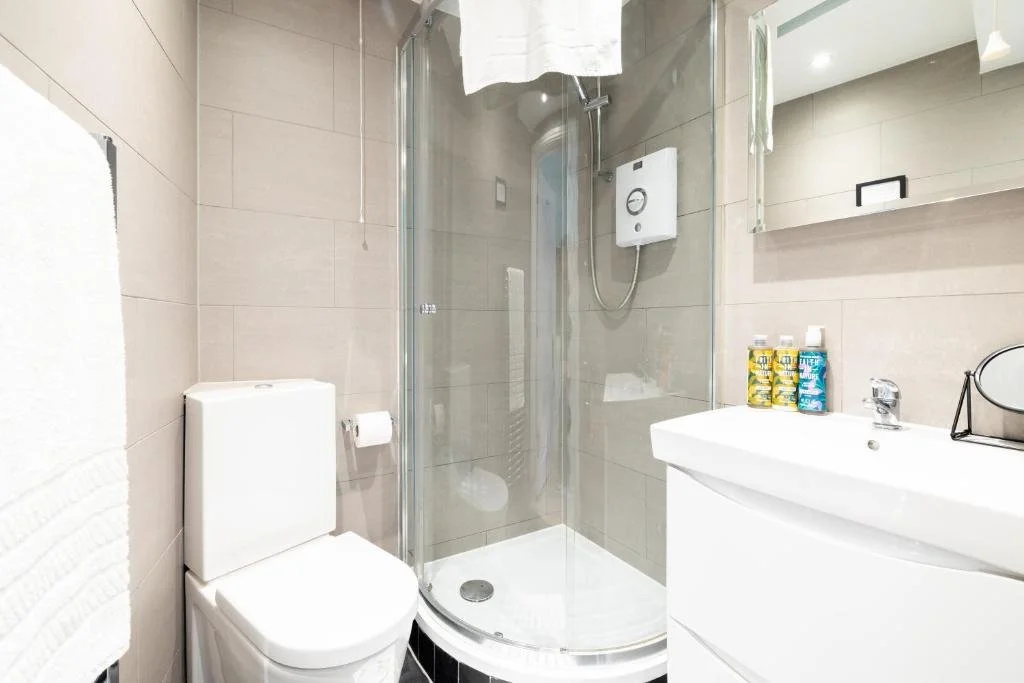 bow-quarter-residences-2bed-7.jpeg