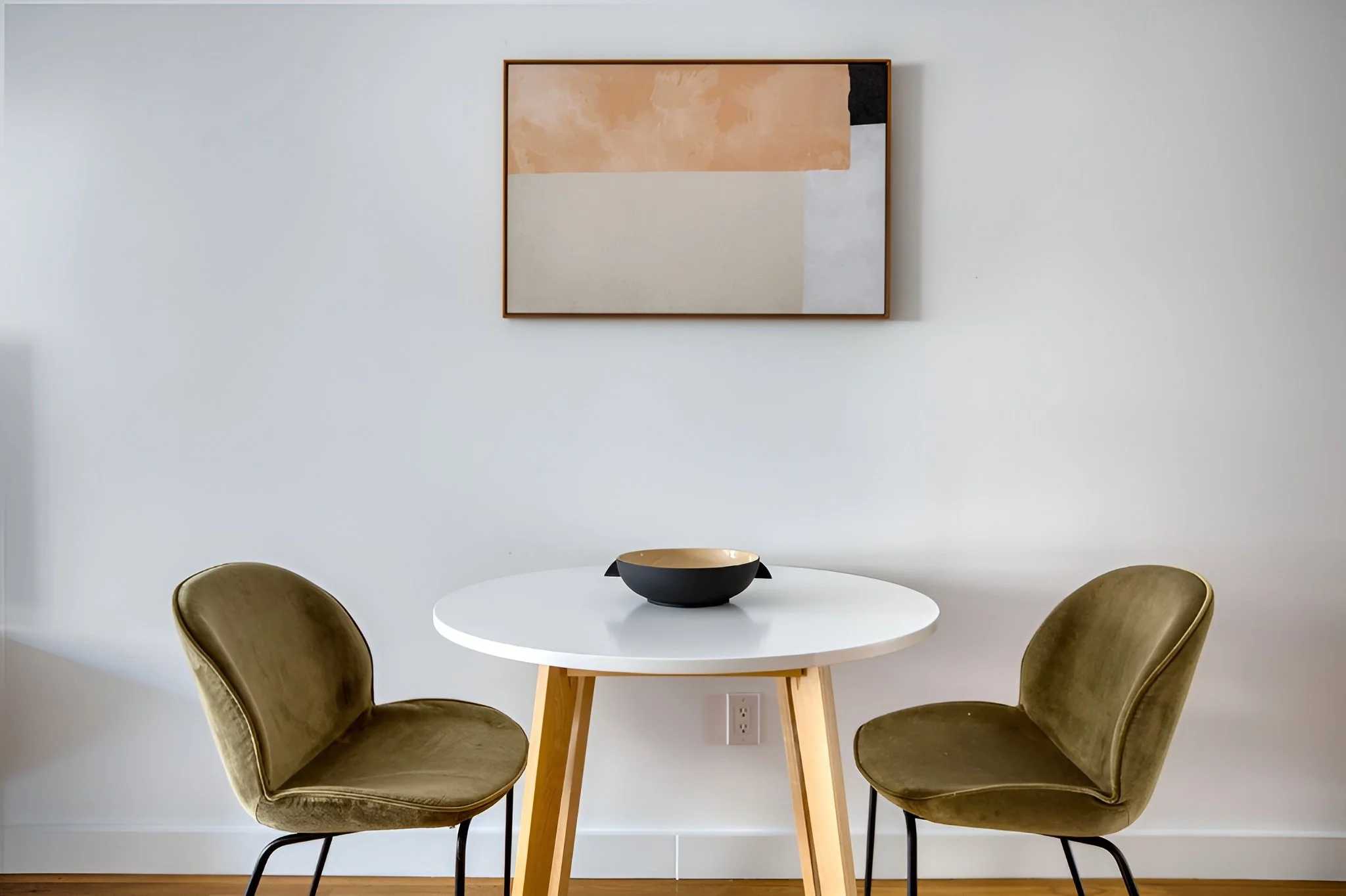 the - flatiron- views - living 2.jpeg