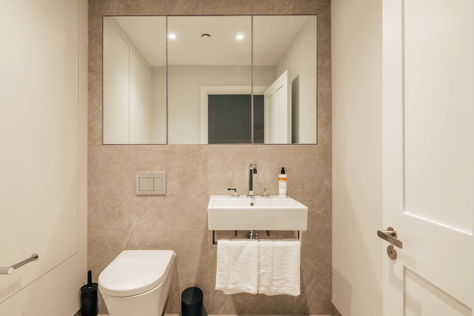 the-sloane-sq-gem-3 bed - 5.jpg