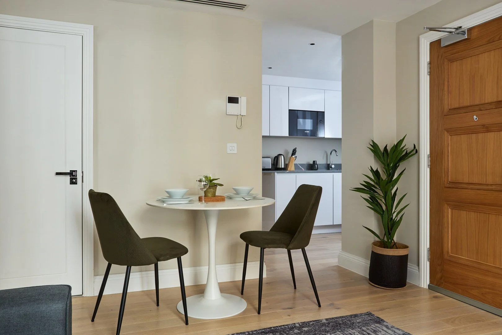 cliffords-inn-quarters-1bed-2.jpg