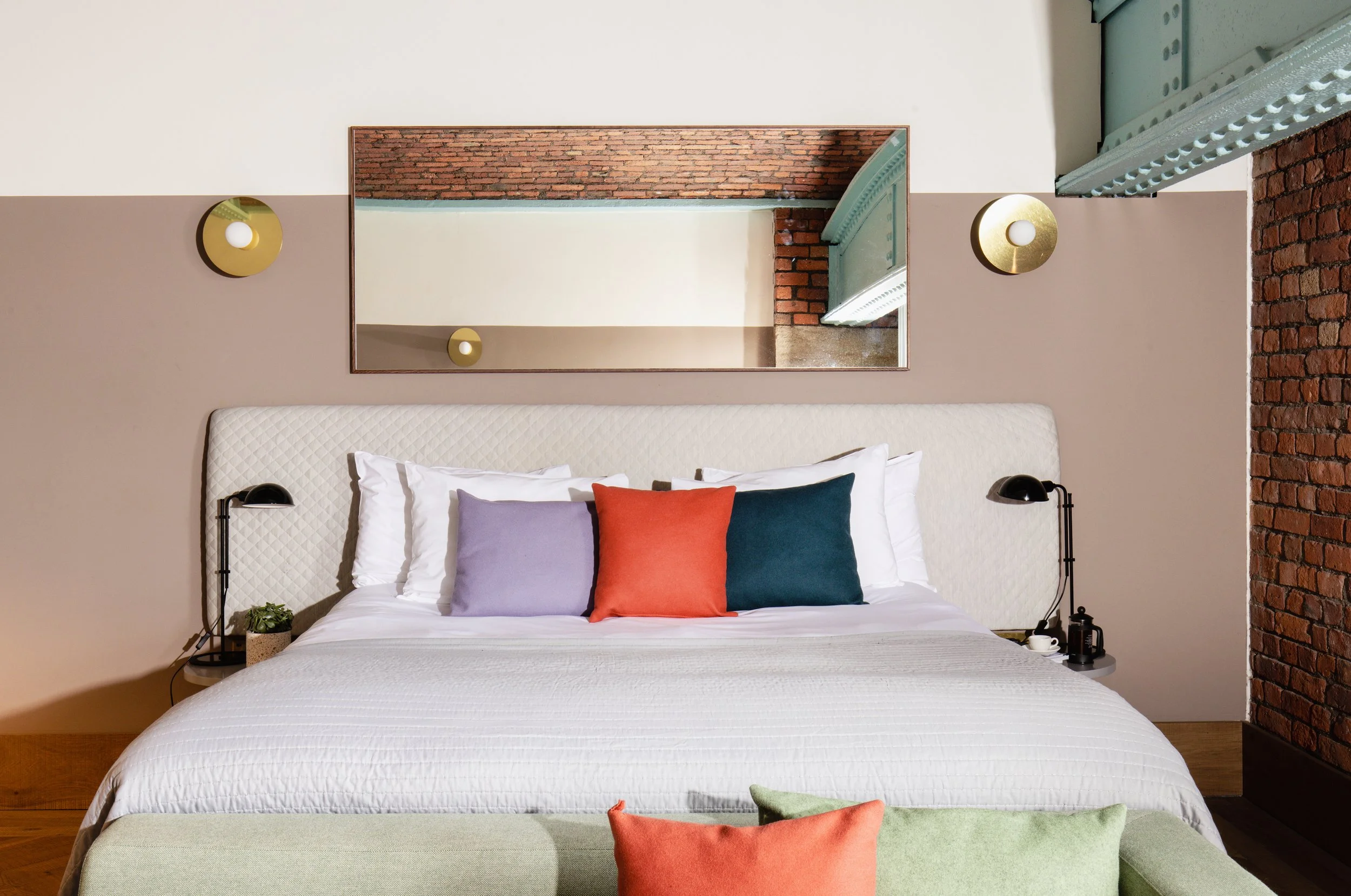 Deluxe, petfriendly studio apartment in Manchester with exceptional